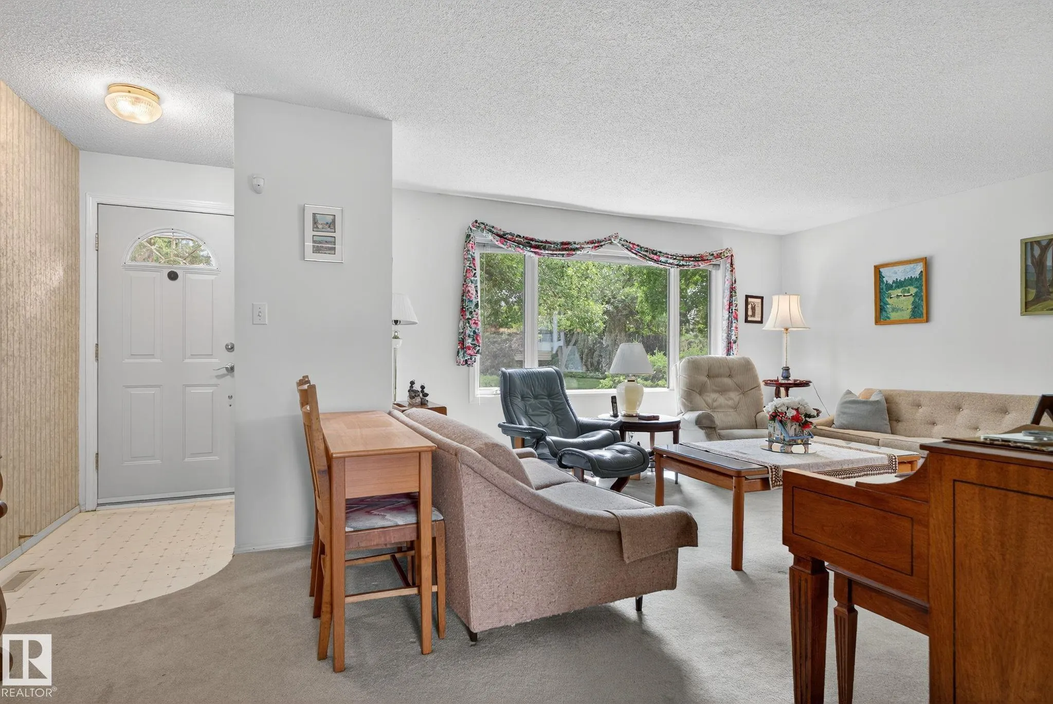 42 LARKSPUR Crescent