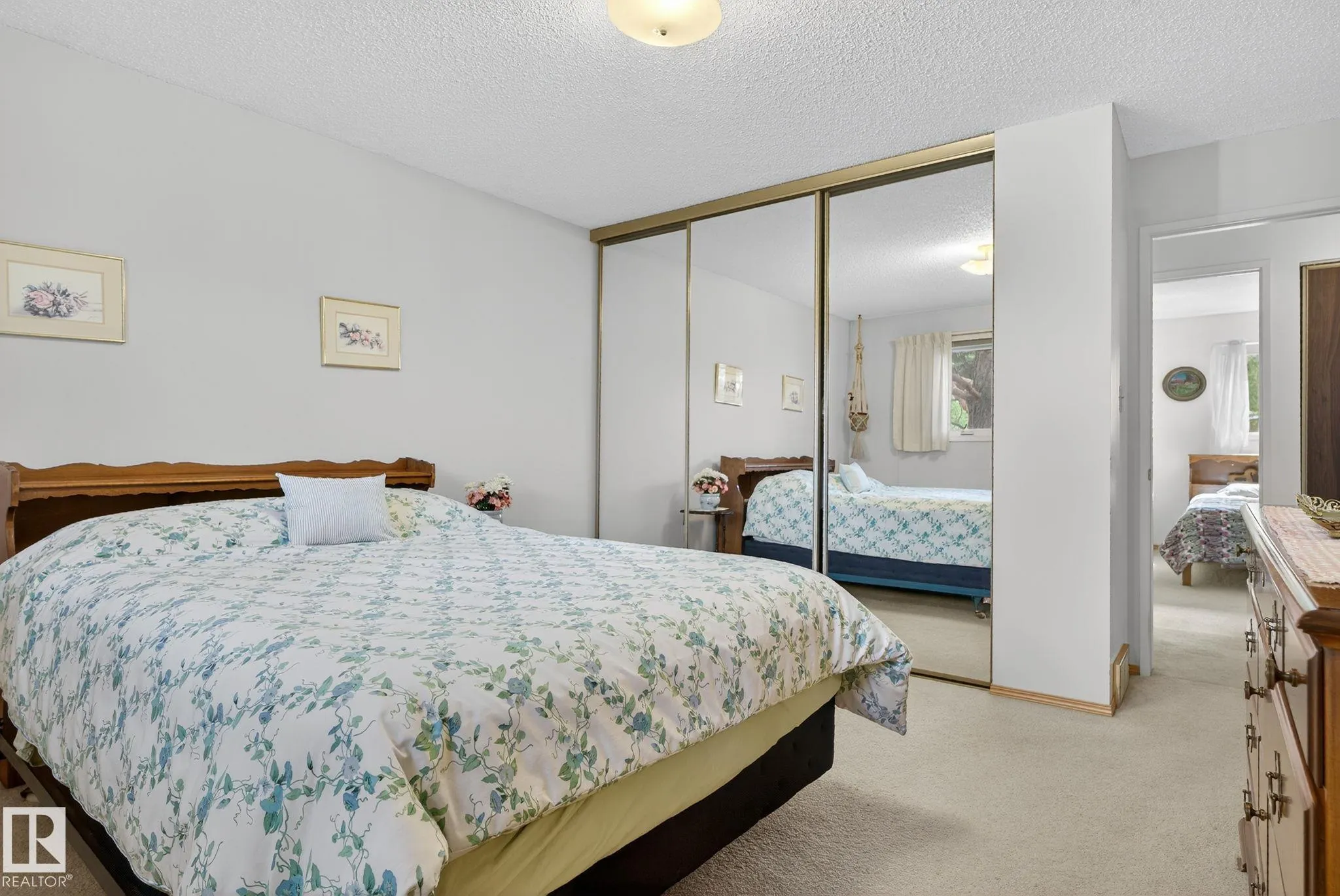 42 LARKSPUR Crescent