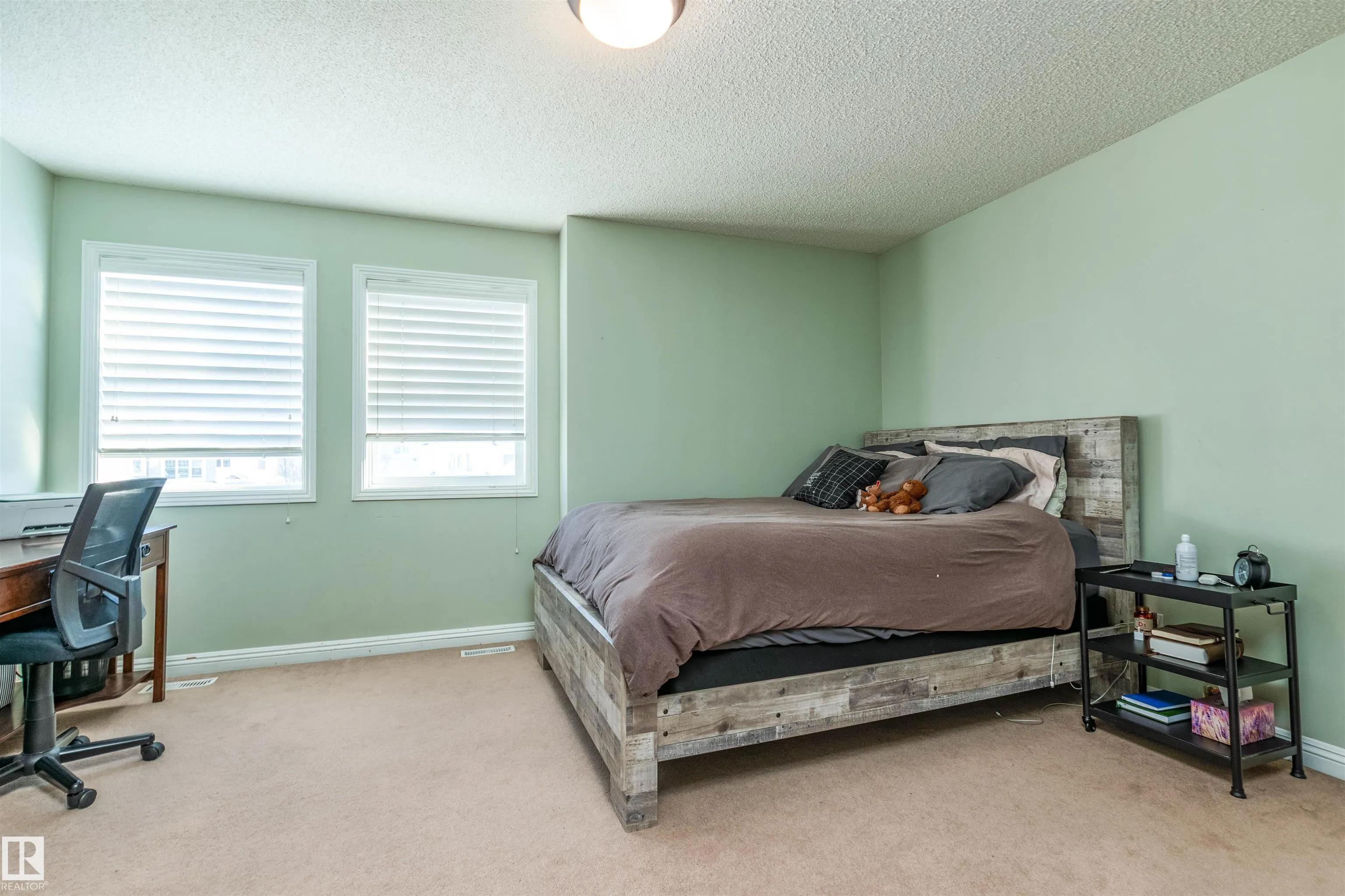 446 SPARLING Court