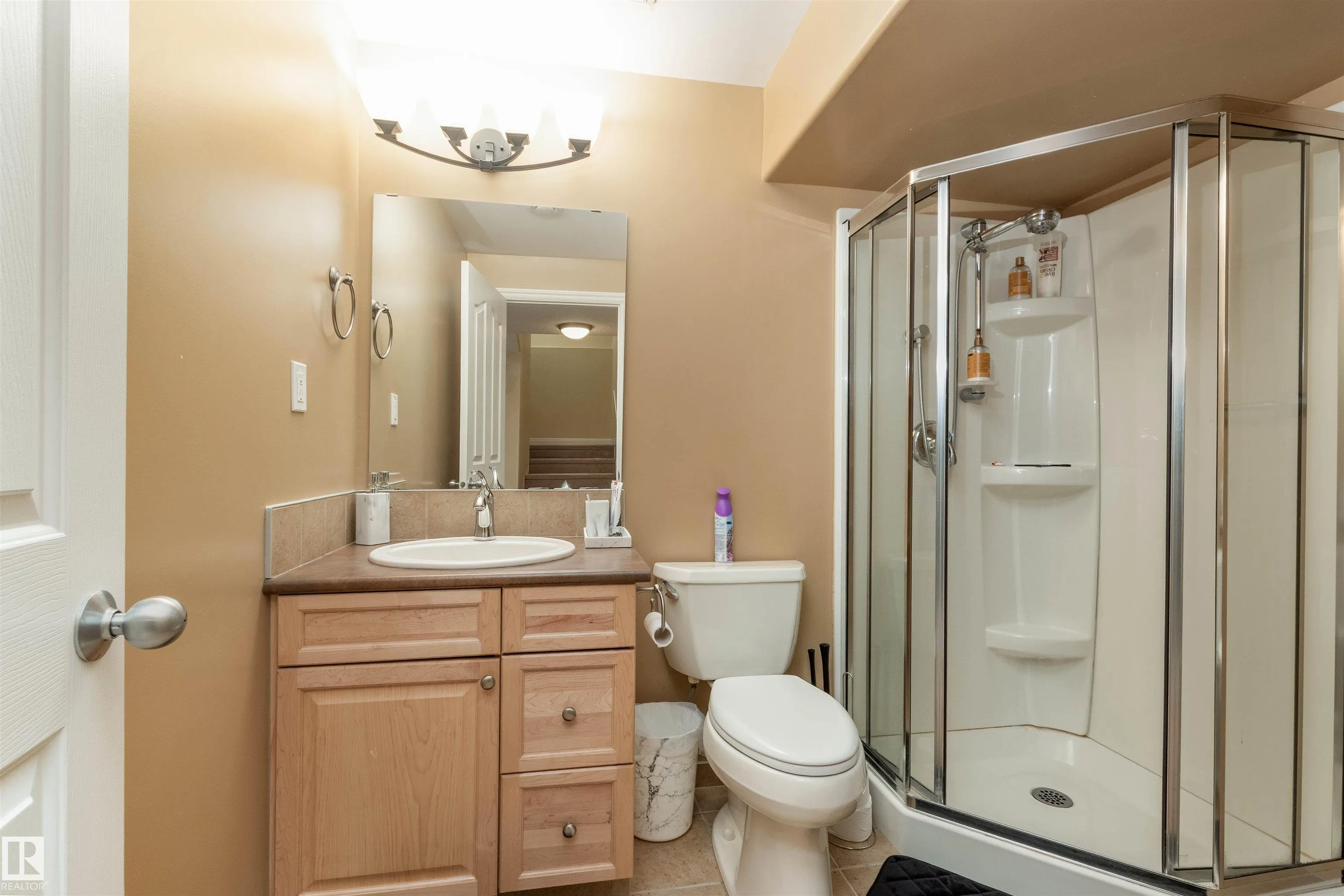 446 SPARLING Court
