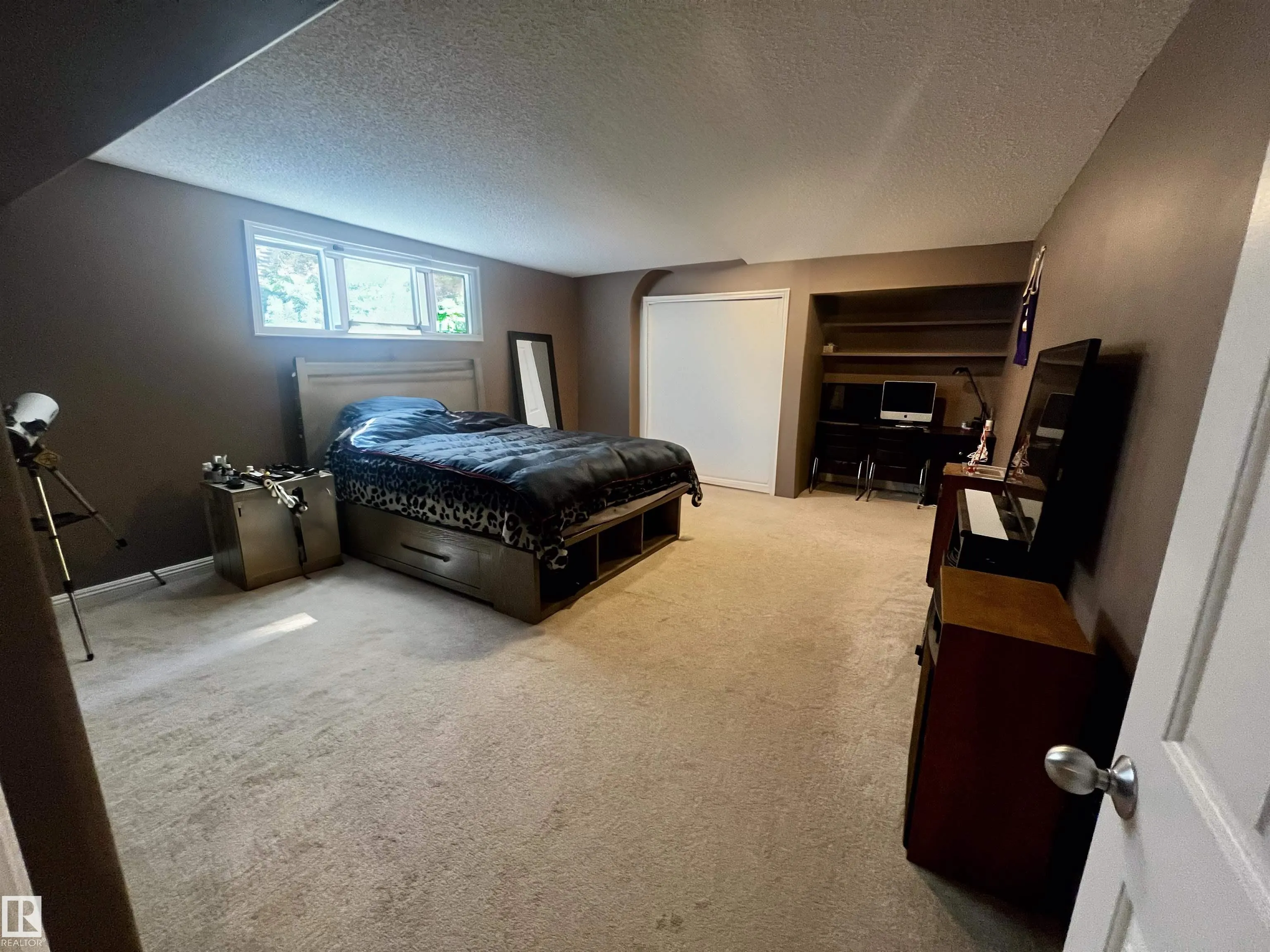 446 SPARLING Court