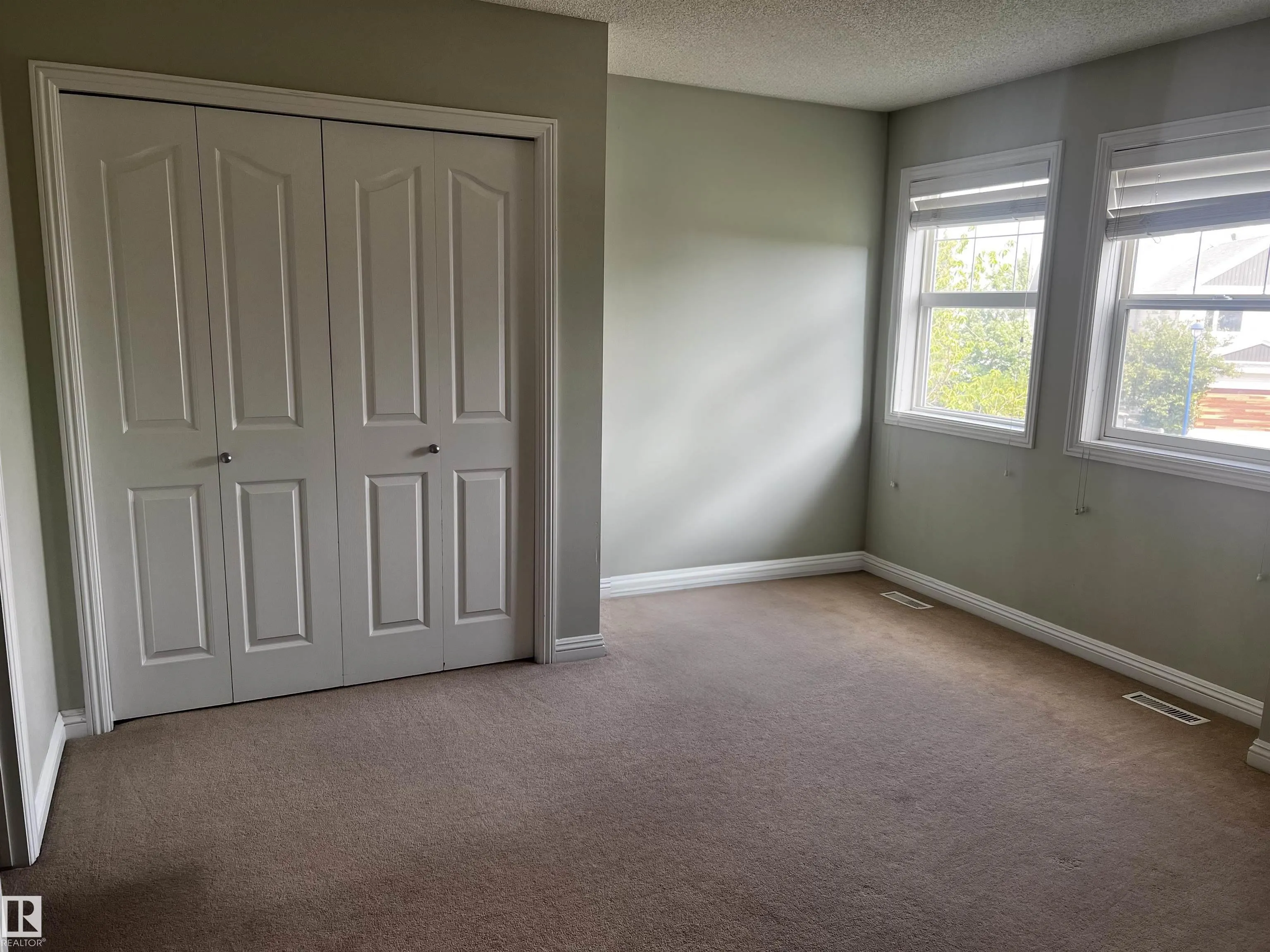 446 SPARLING Court
