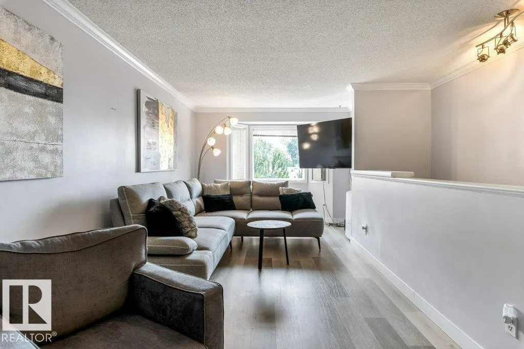 50 LIBERTON Drive