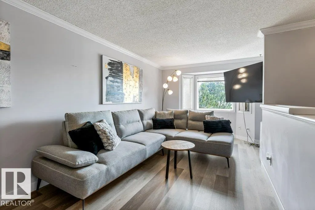 50 LIBERTON Drive