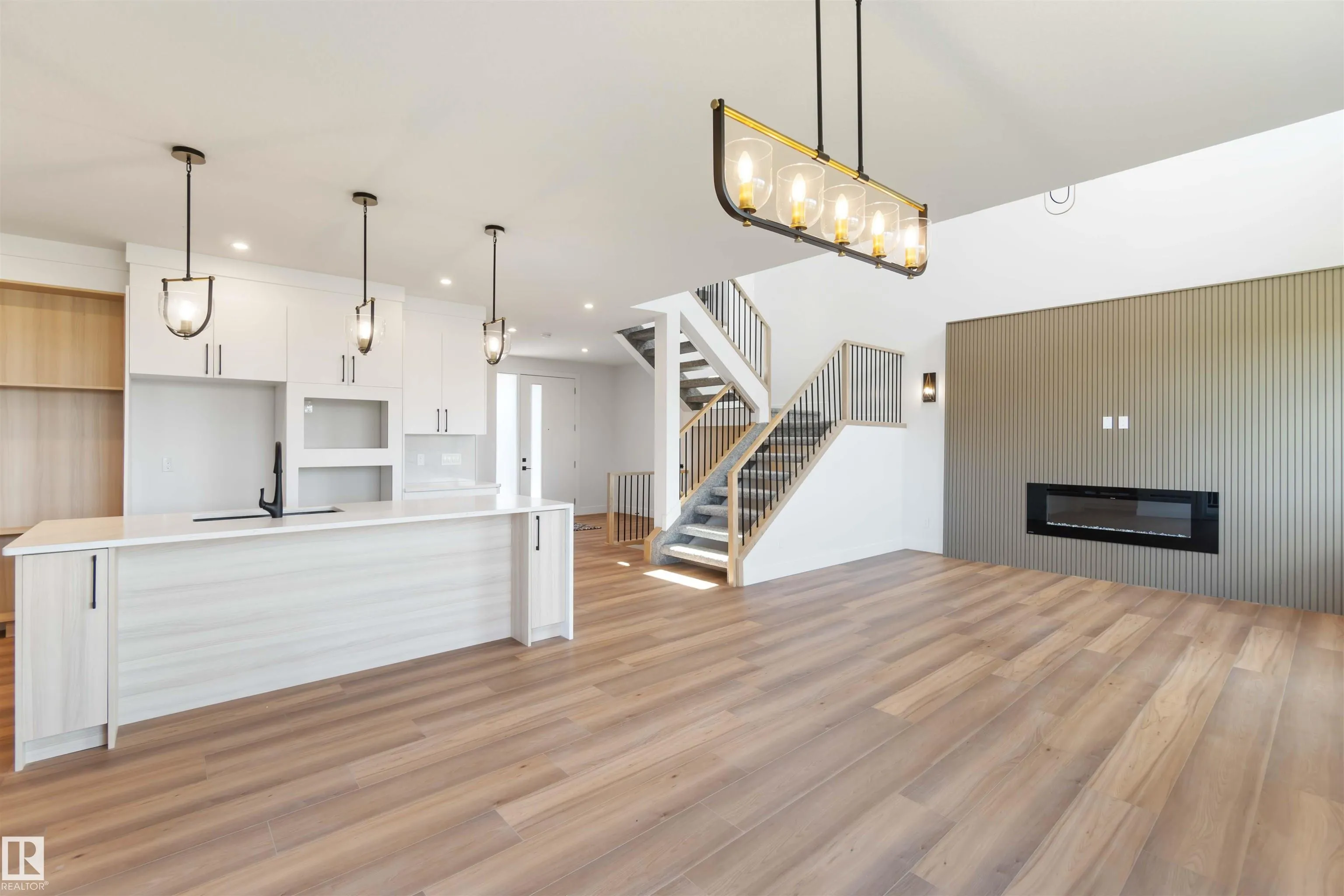70 Eldridge Point