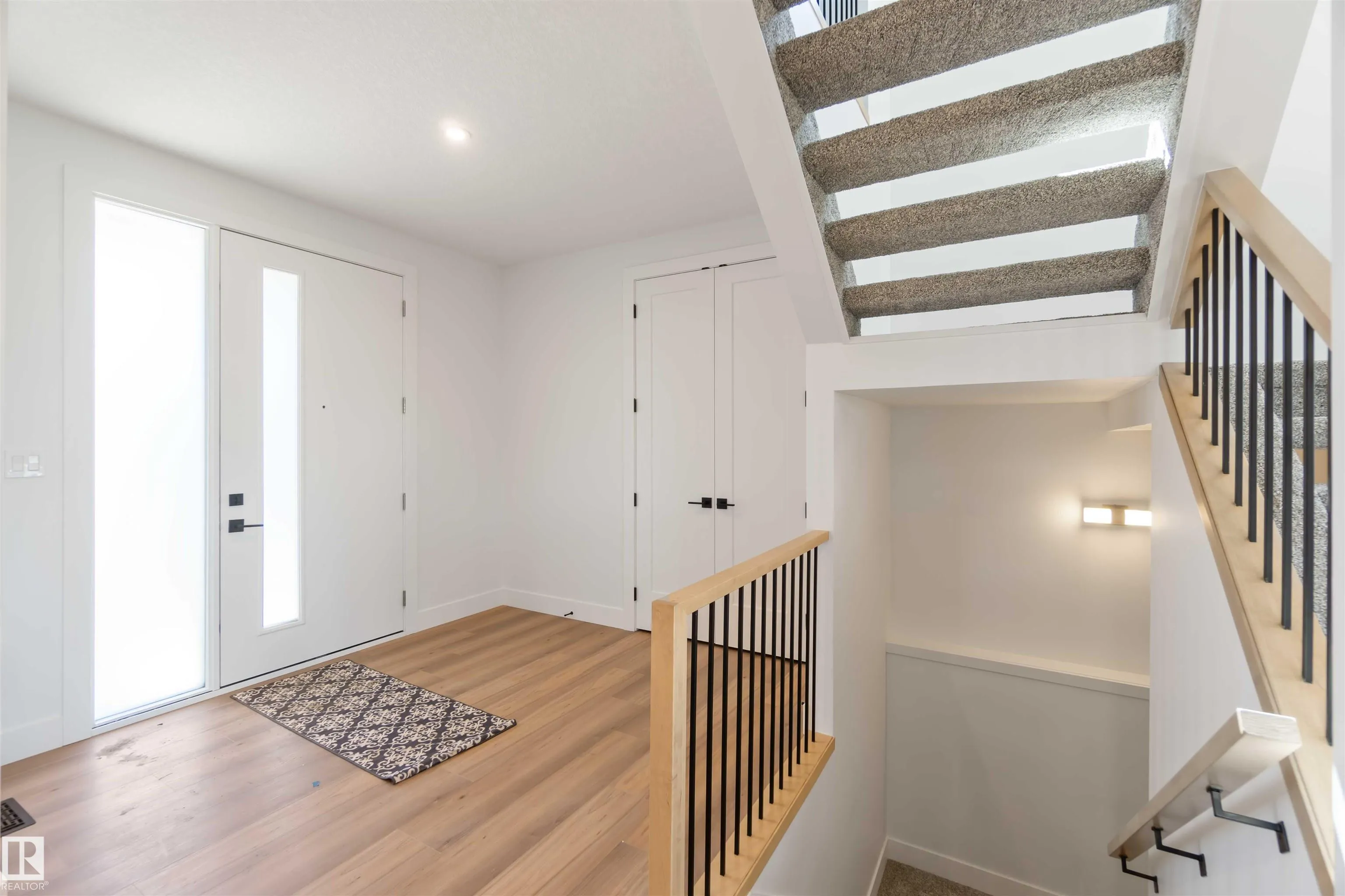 70 Eldridge Point