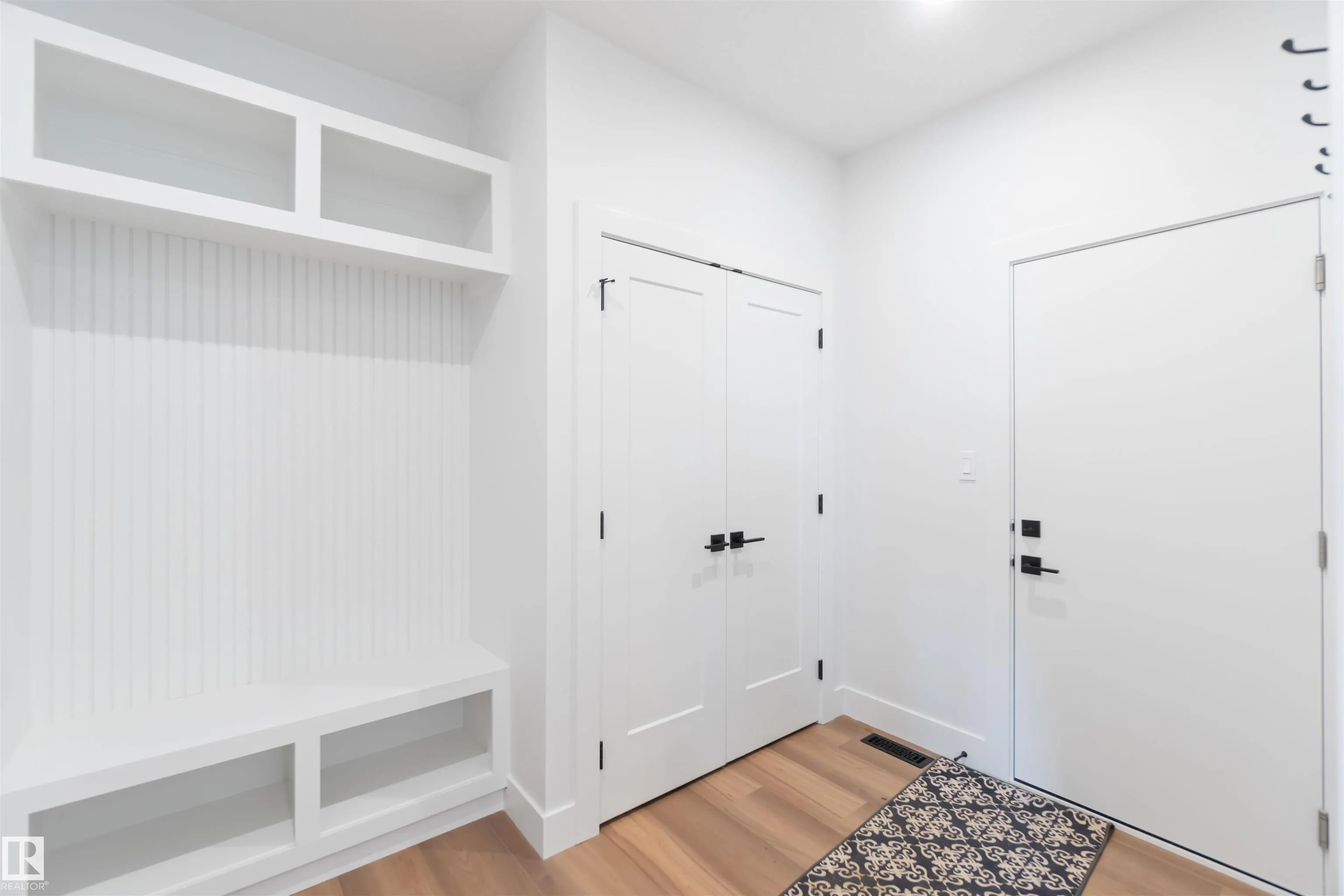 70 Eldridge Point
