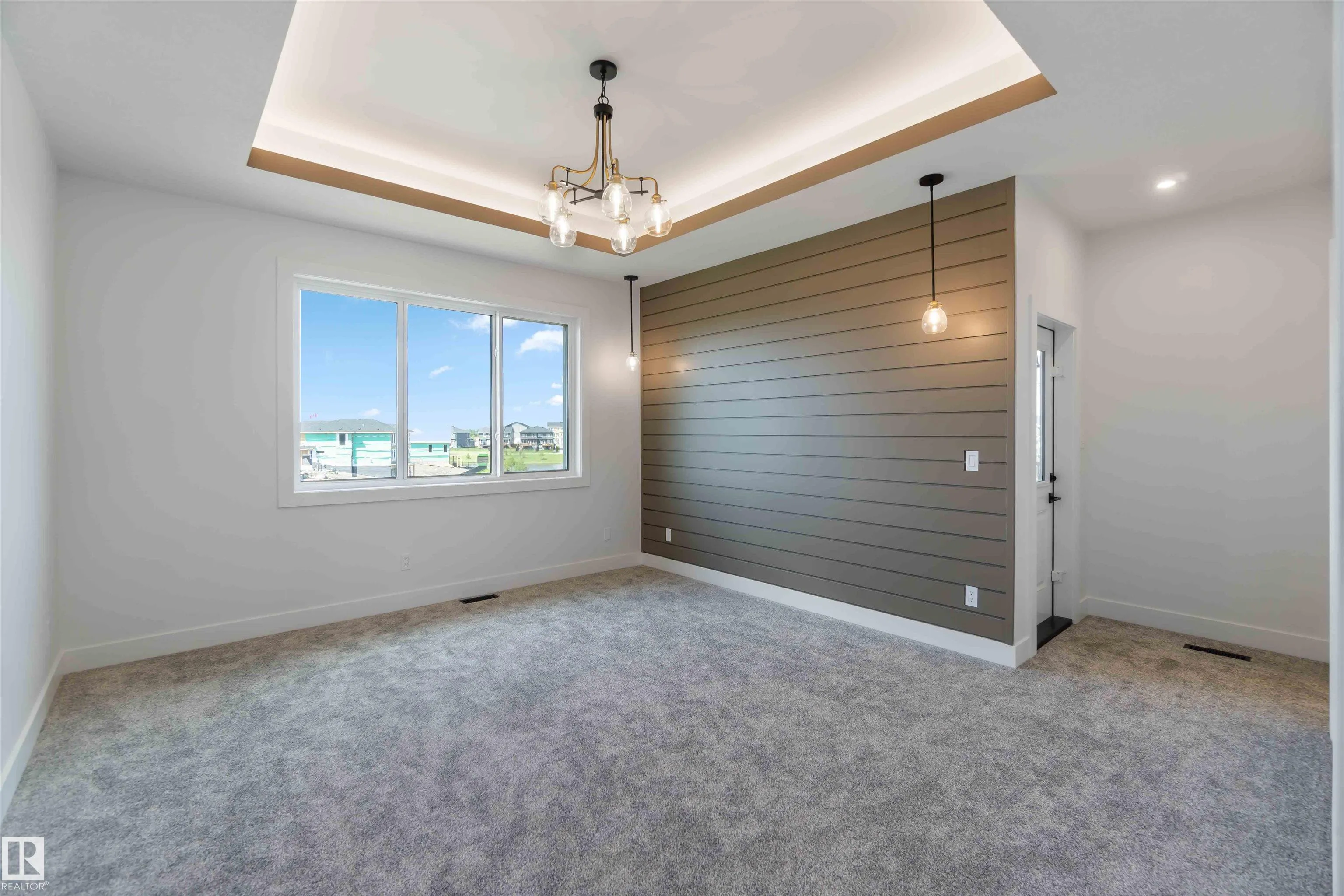 70 Eldridge Point