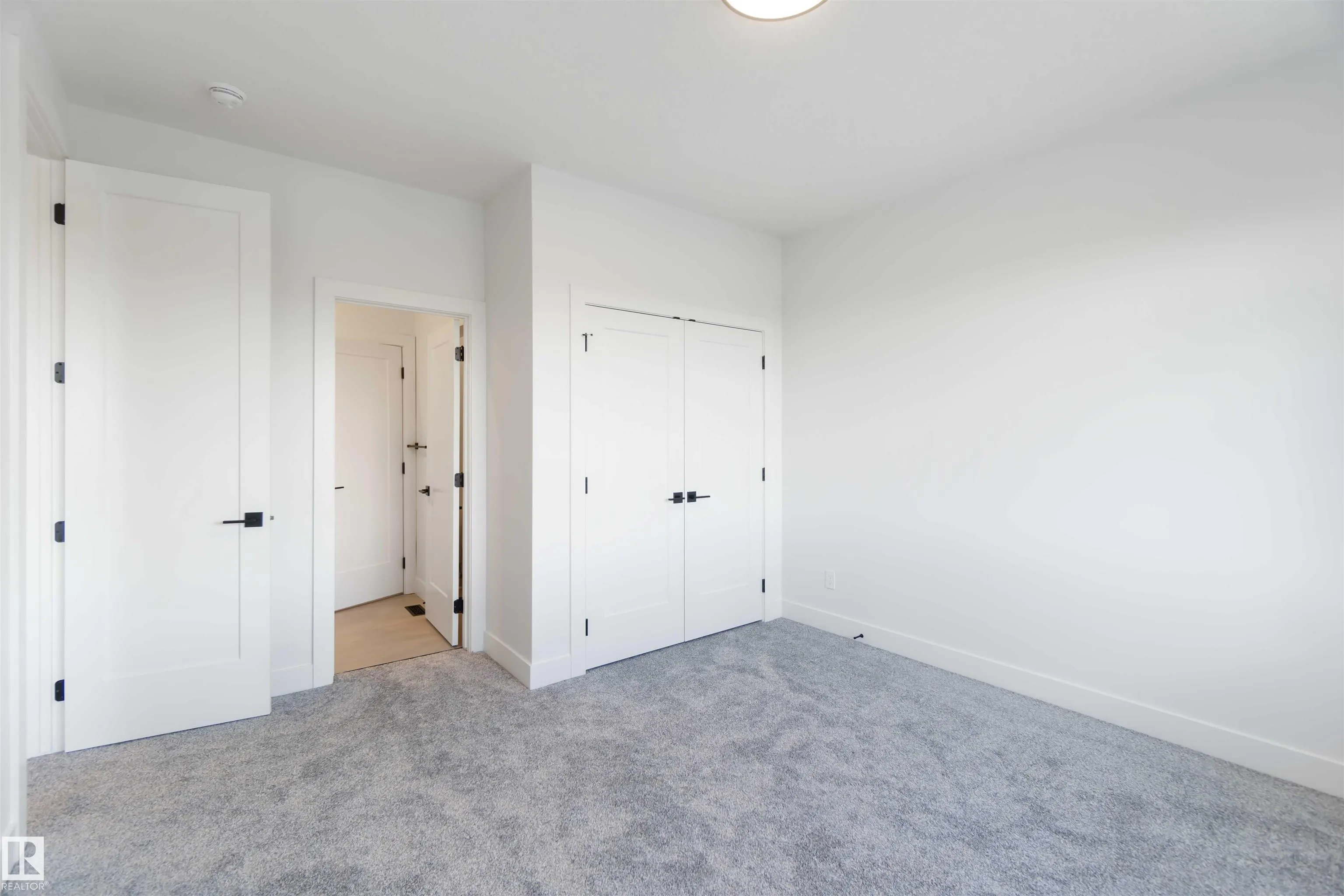 70 Eldridge Point