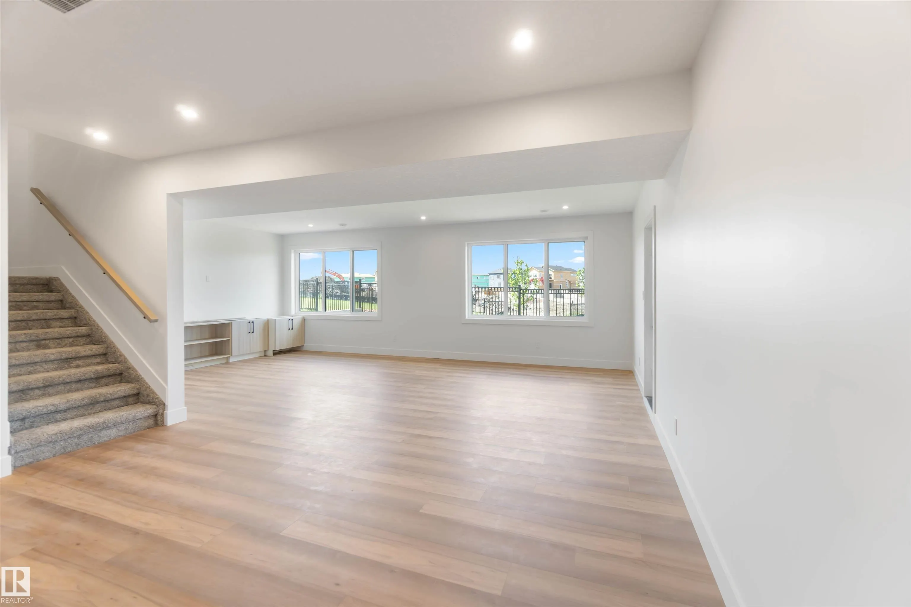70 Eldridge Point