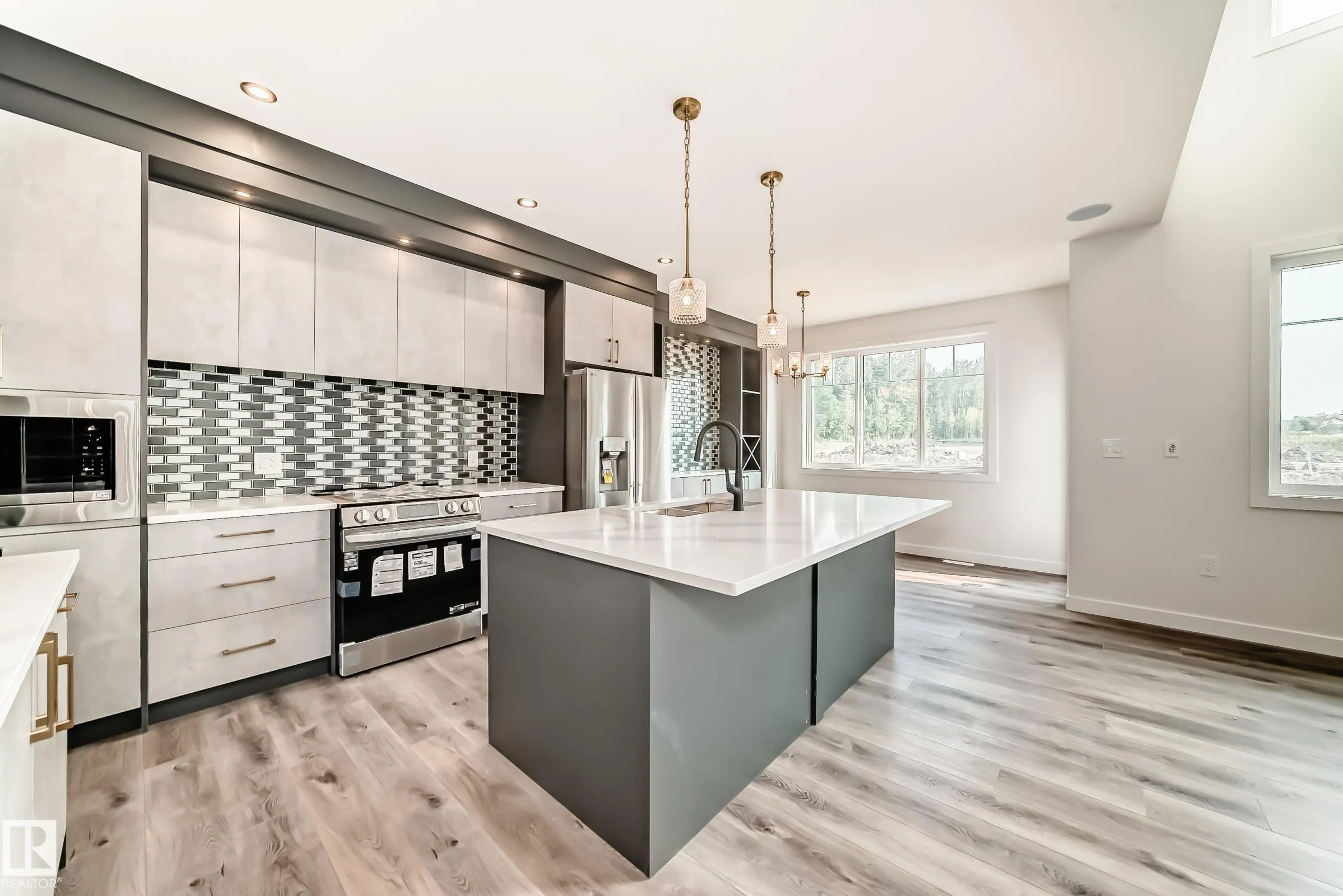 39 MEADOWGROVE Lane