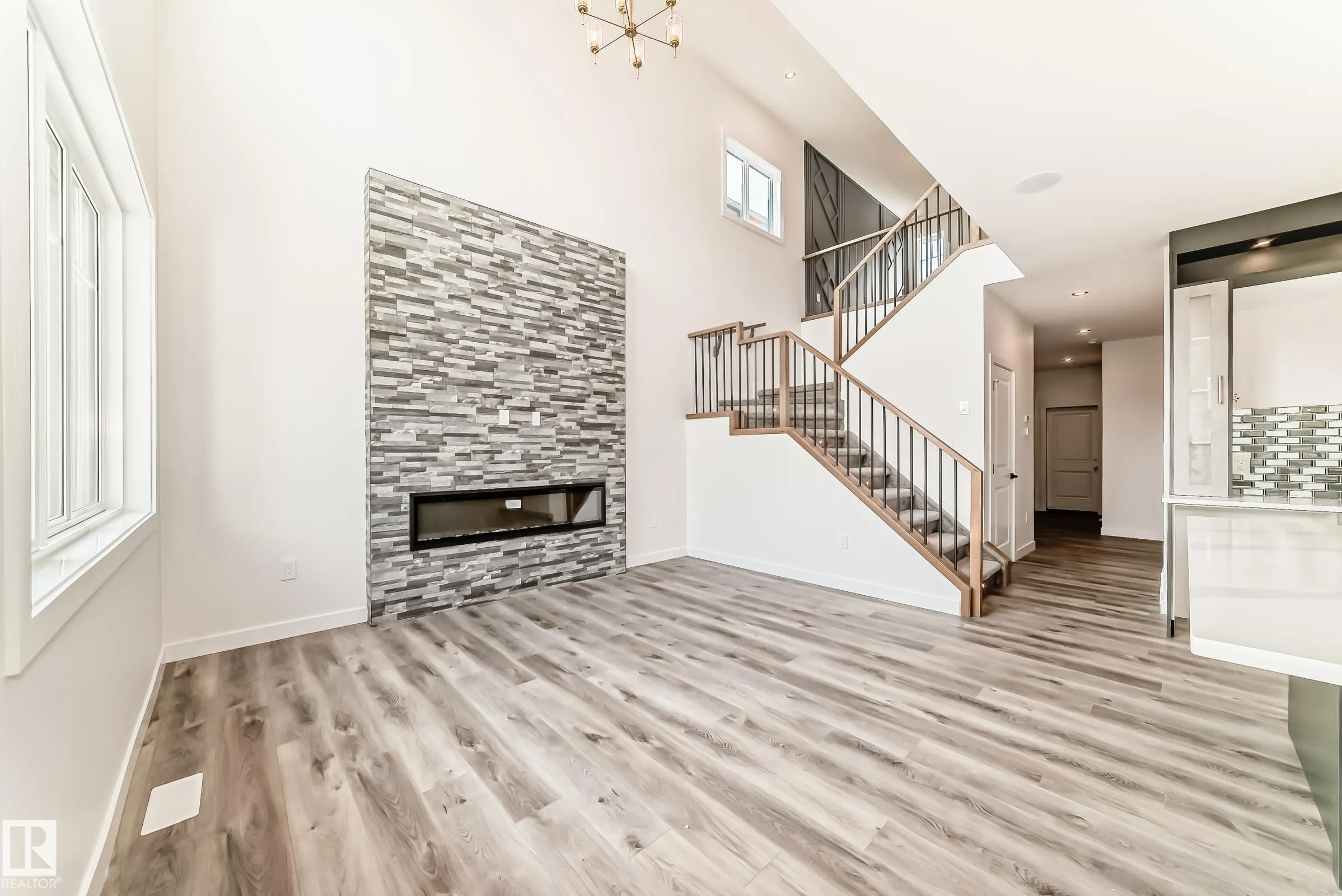39 MEADOWGROVE Lane
