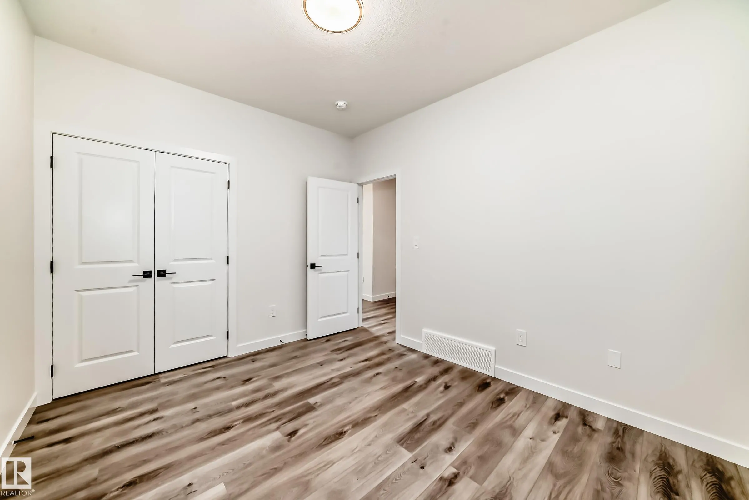 39 MEADOWGROVE Lane