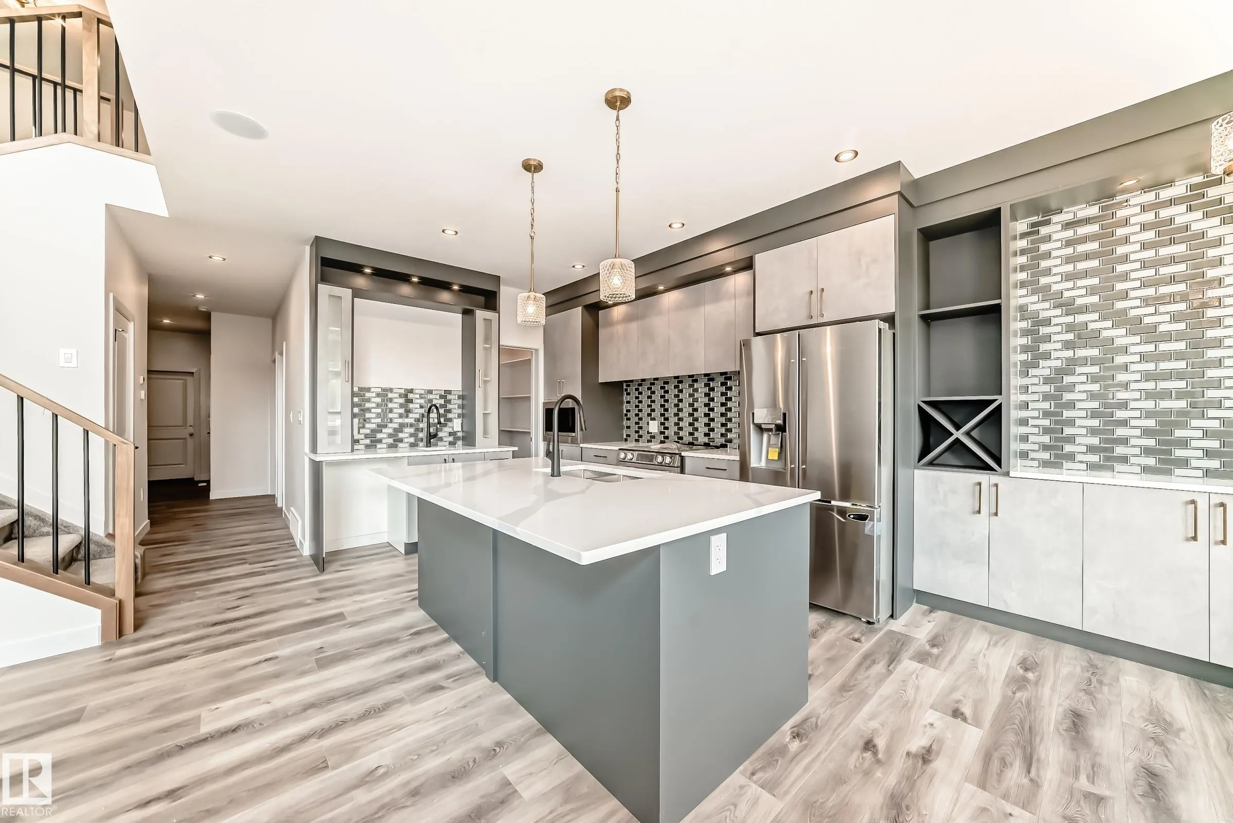 39 MEADOWGROVE Lane