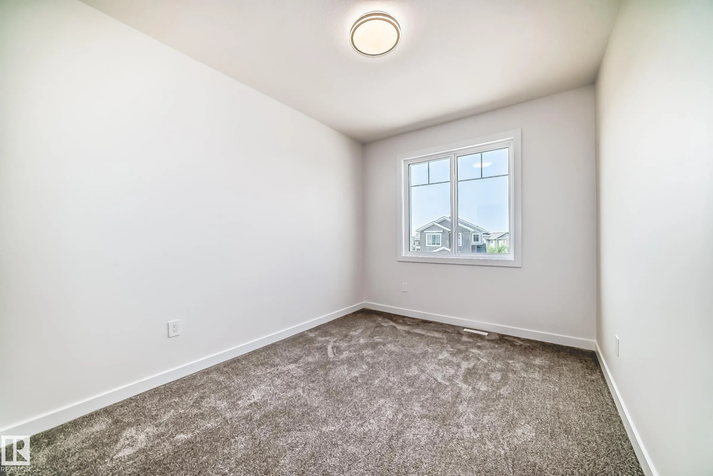 39 MEADOWGROVE Lane