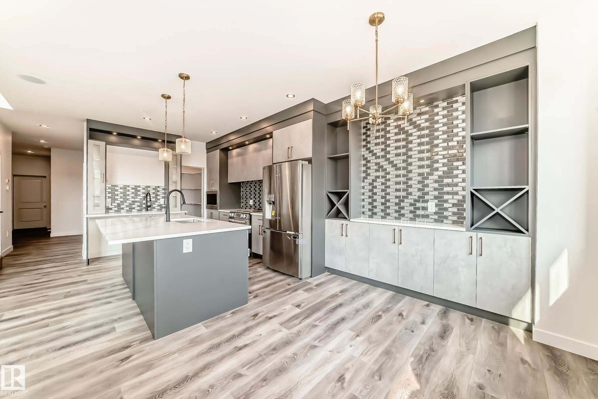 39 MEADOWGROVE Lane