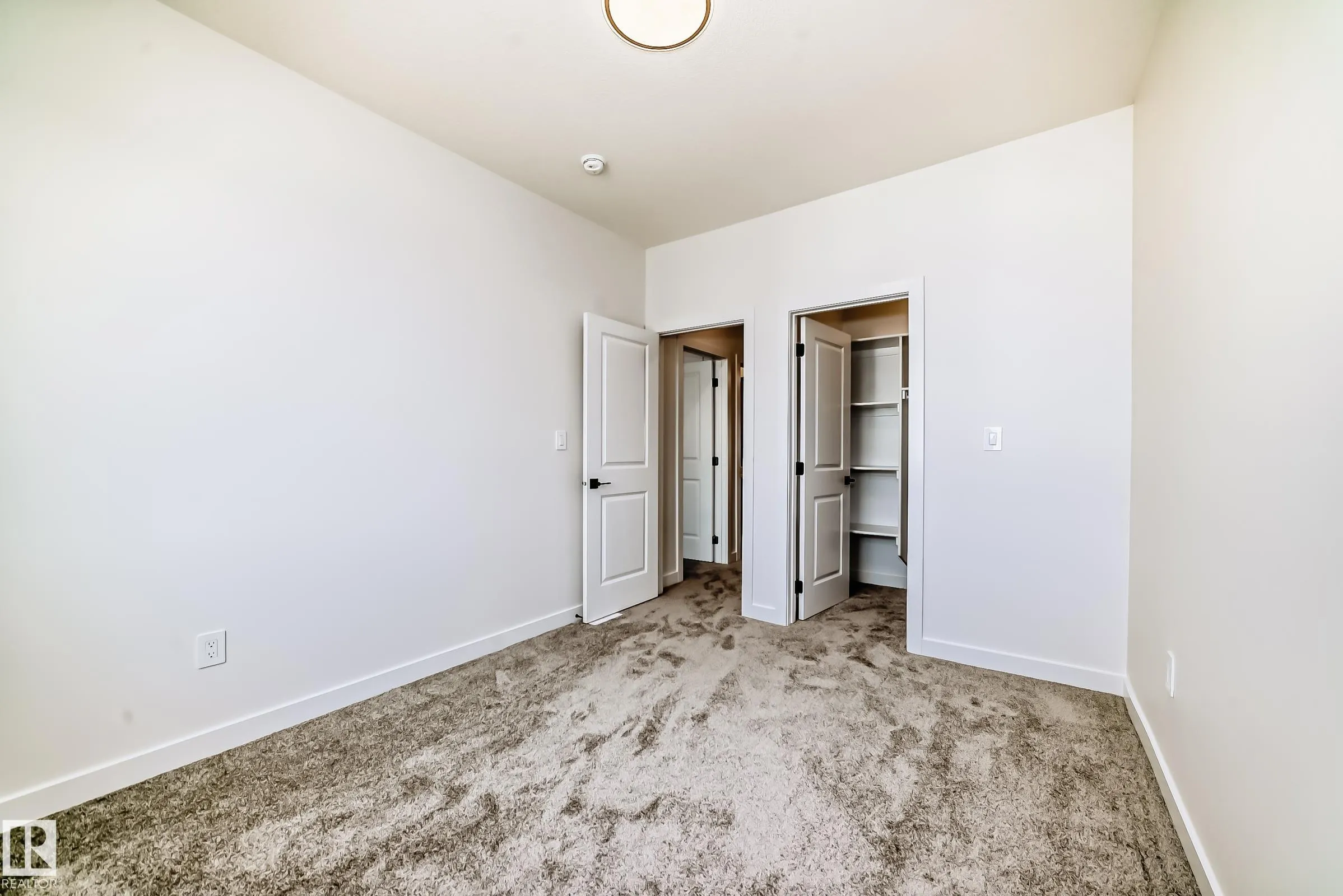39 MEADOWGROVE Lane