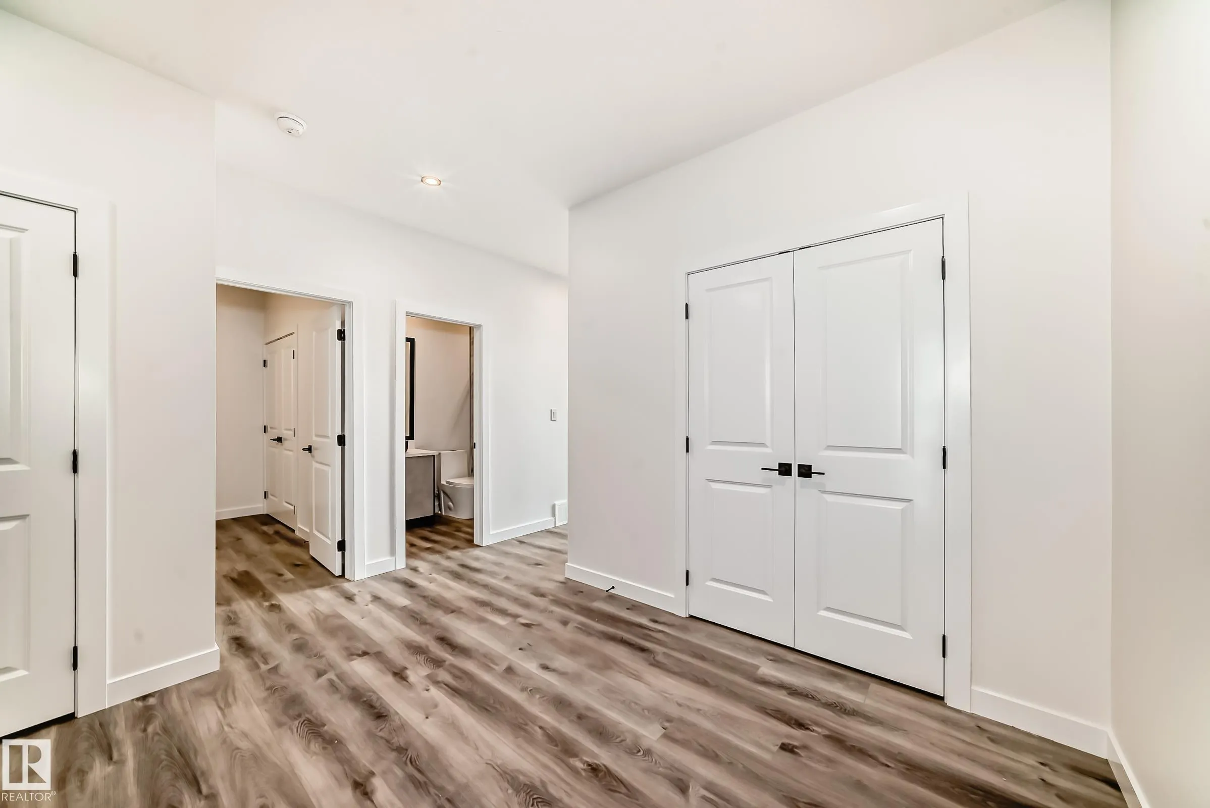 39 MEADOWGROVE Lane