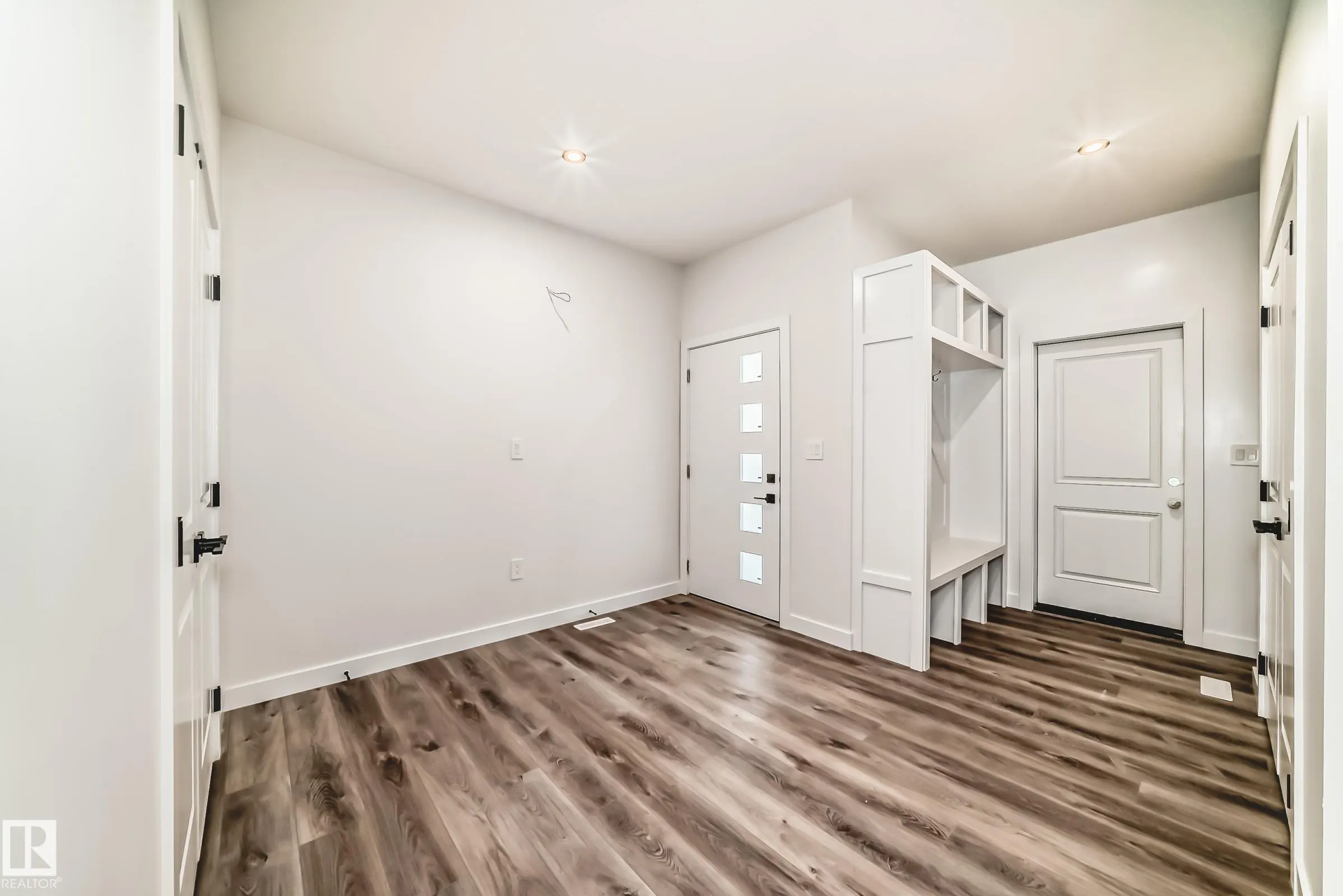 39 MEADOWGROVE Lane