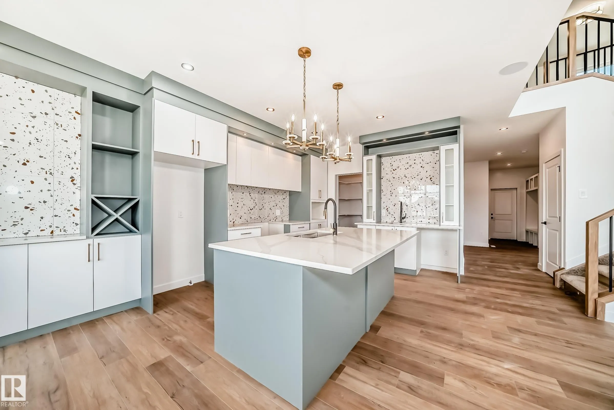 15 AXELWOOD Crescent