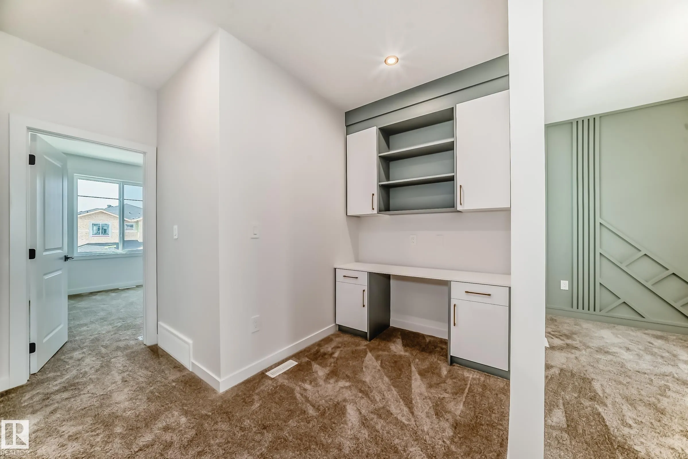 15 AXELWOOD Crescent