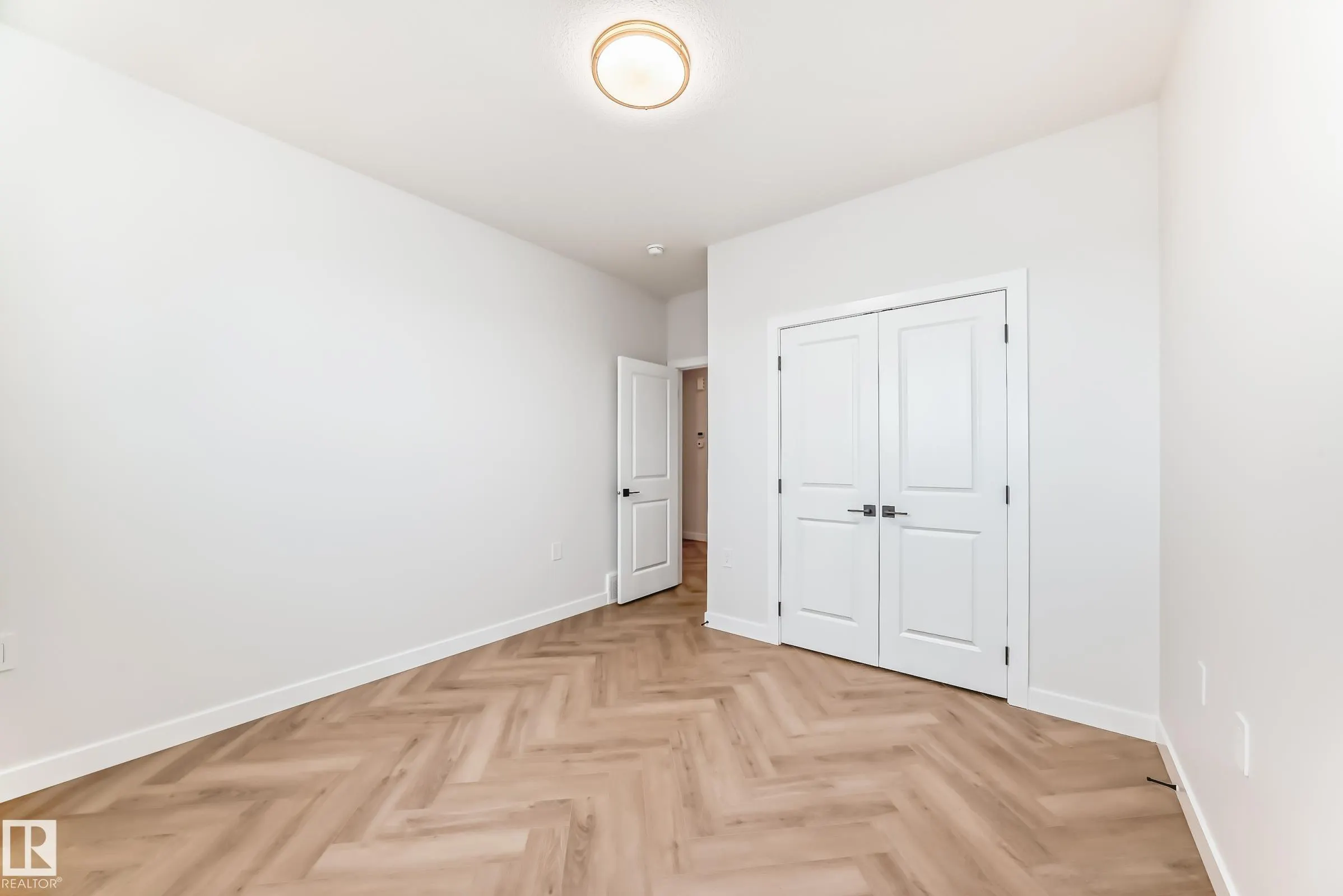15 AXELWOOD Crescent