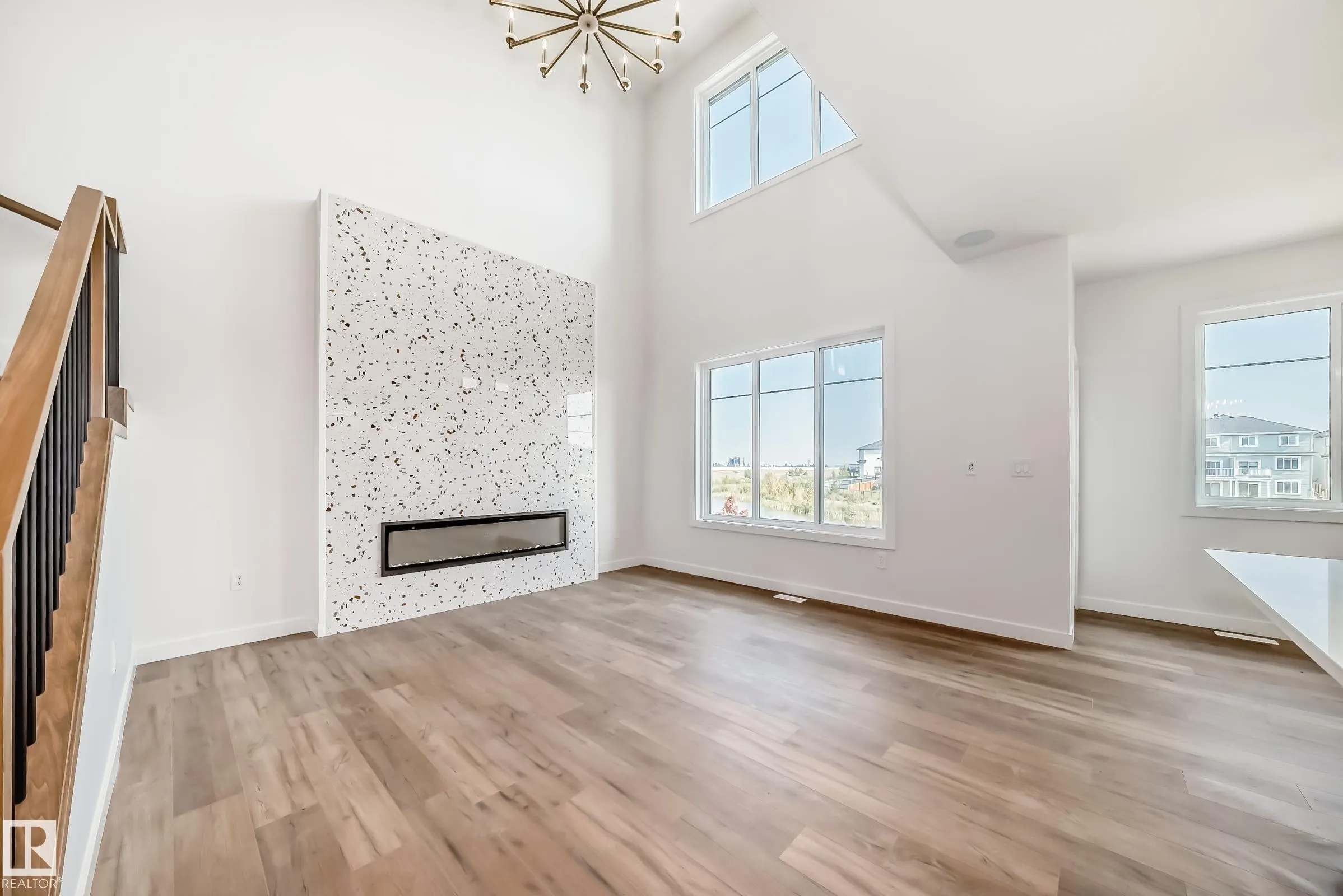 15 AXELWOOD Crescent