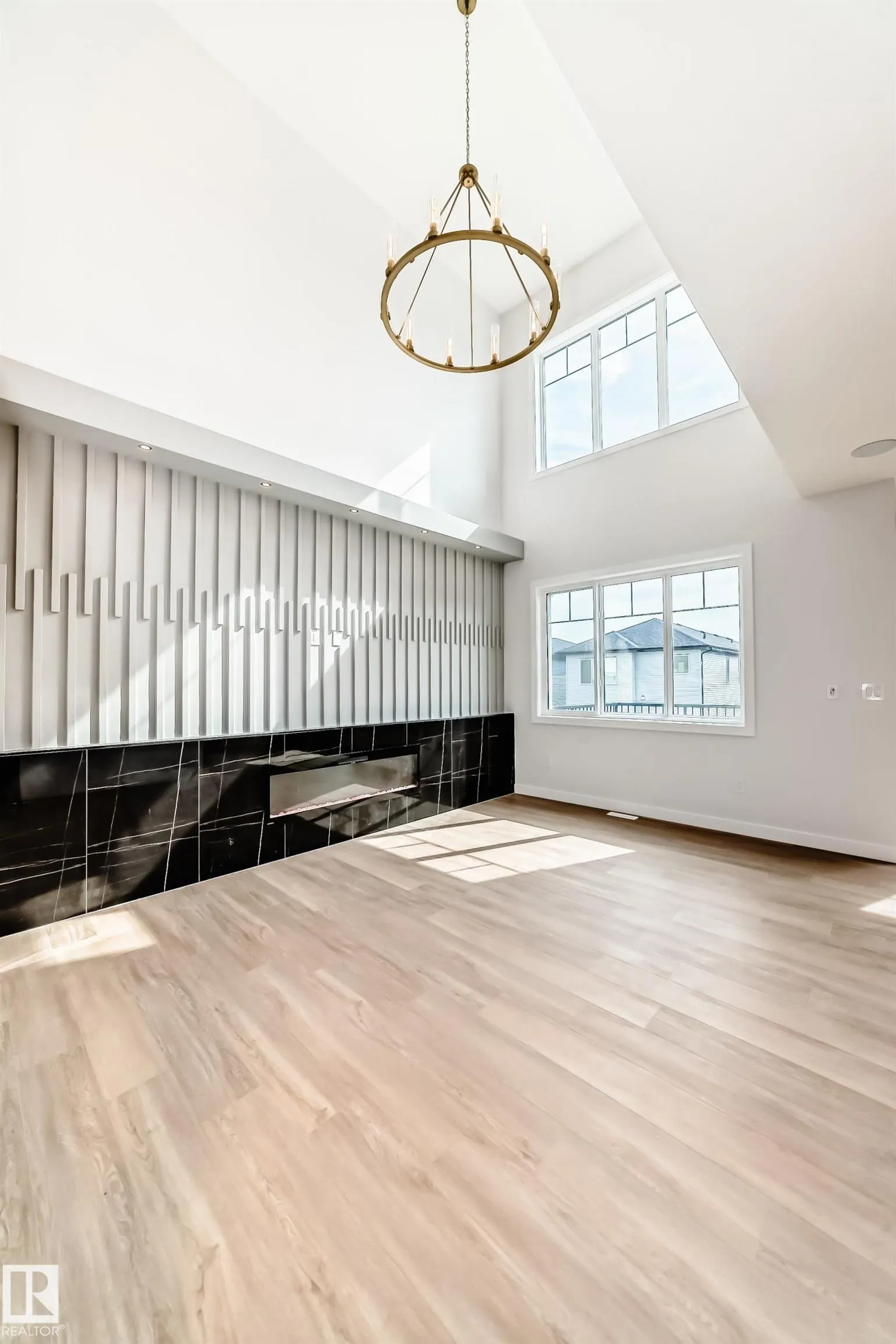 15 AXELWOOD Crescent