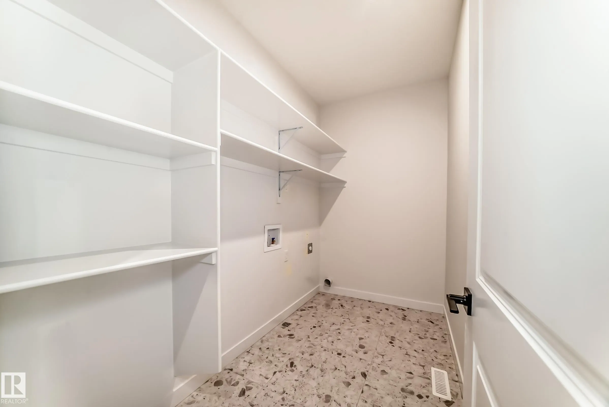 15 AXELWOOD Crescent