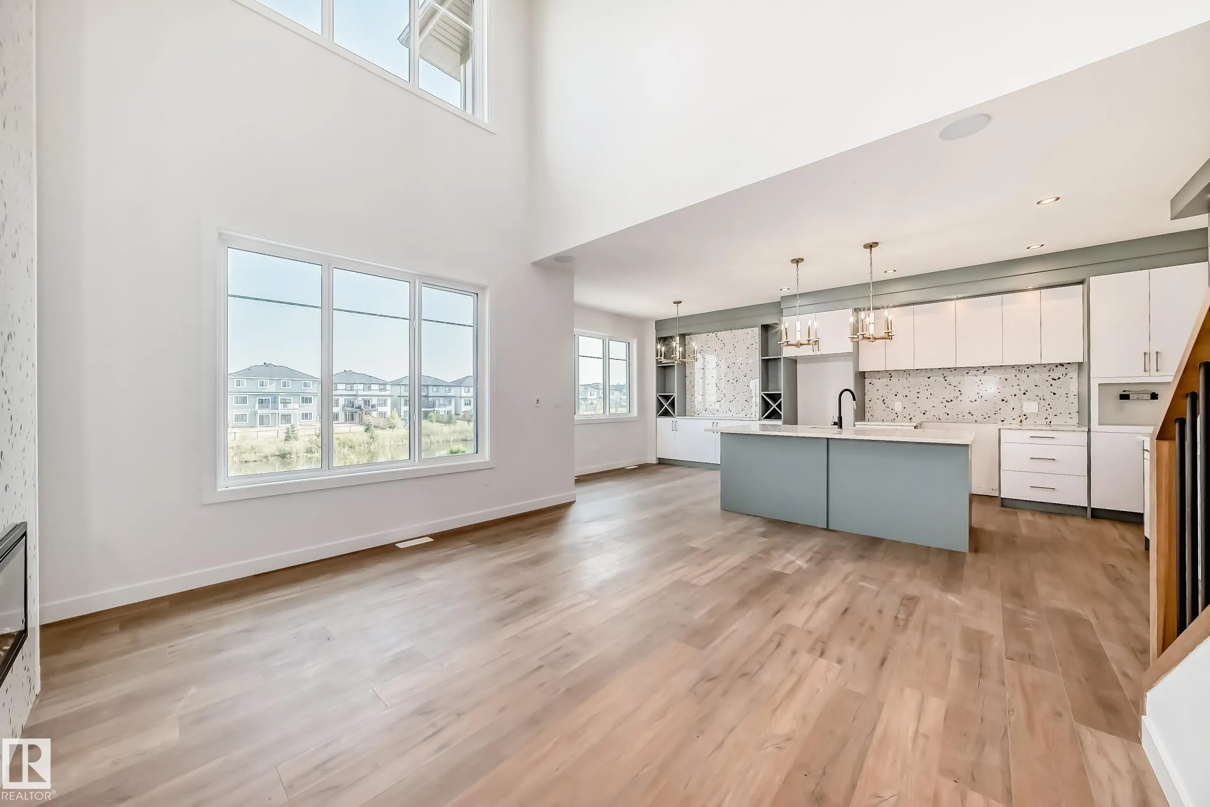 15 AXELWOOD Crescent