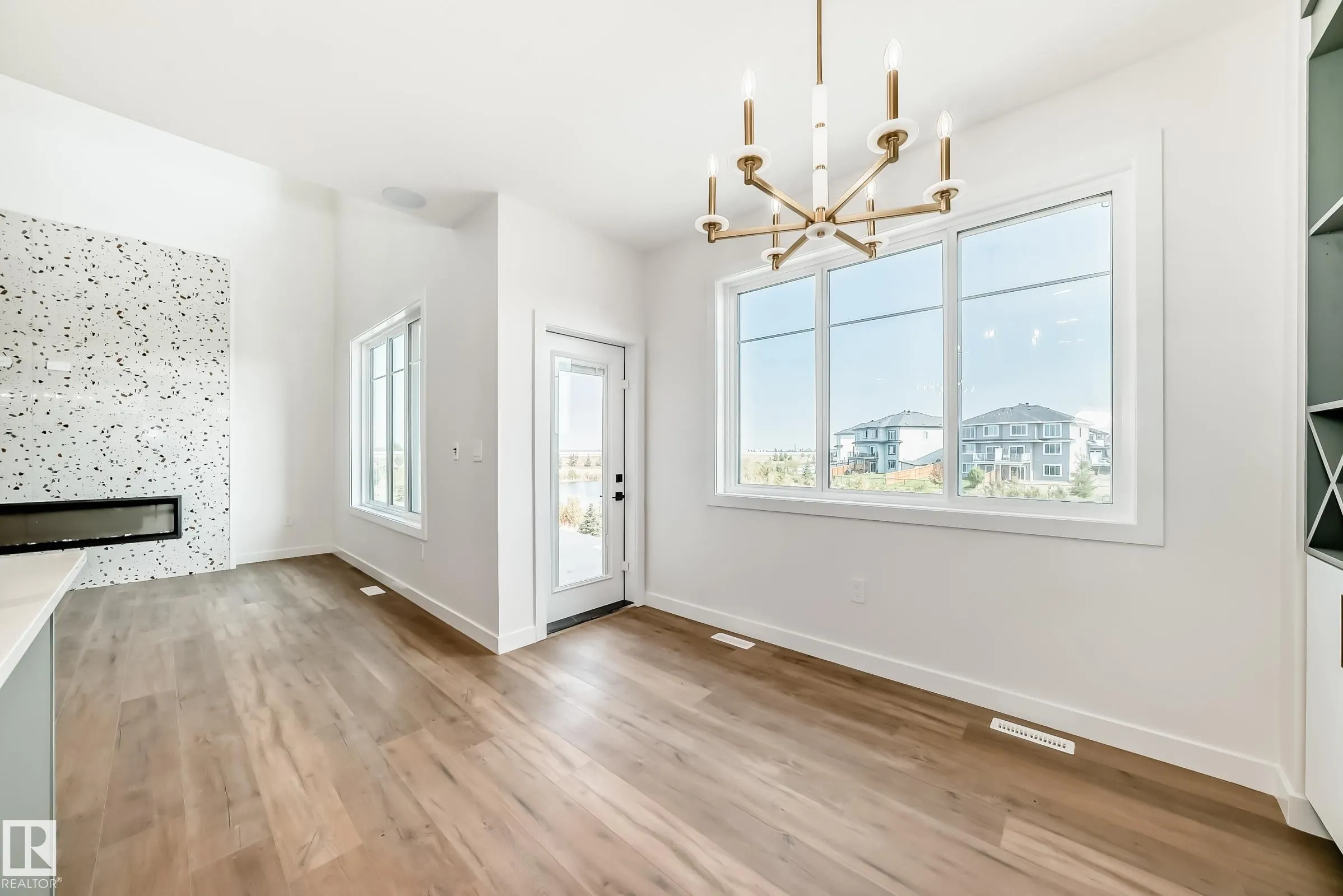 15 AXELWOOD Crescent