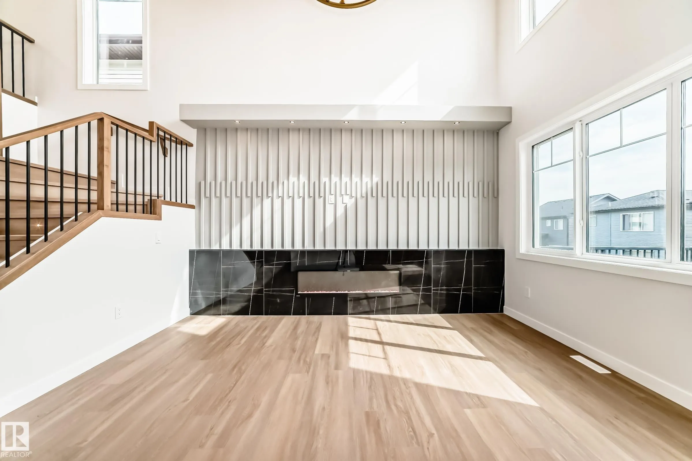 15 AXELWOOD Crescent