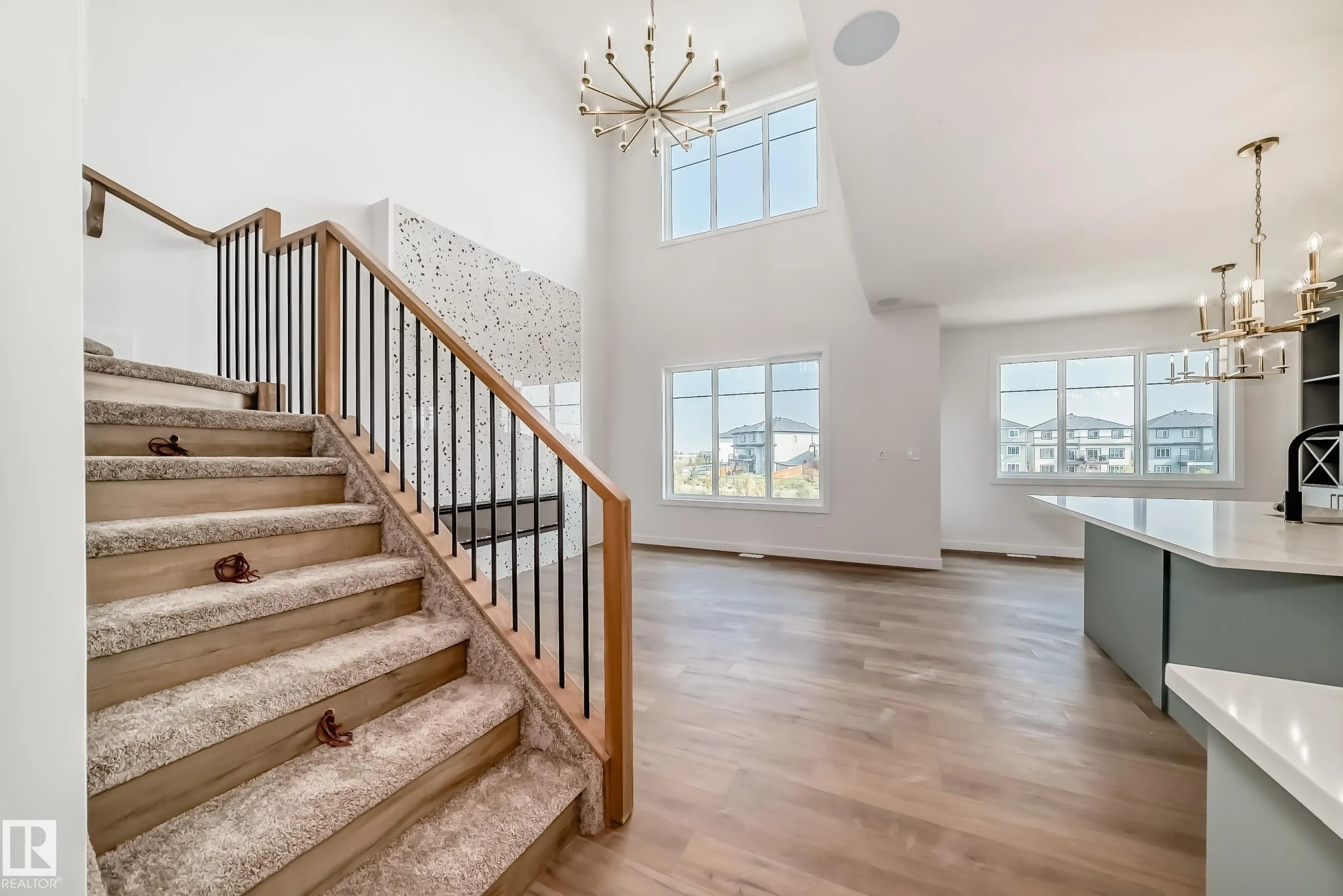 15 AXELWOOD Crescent