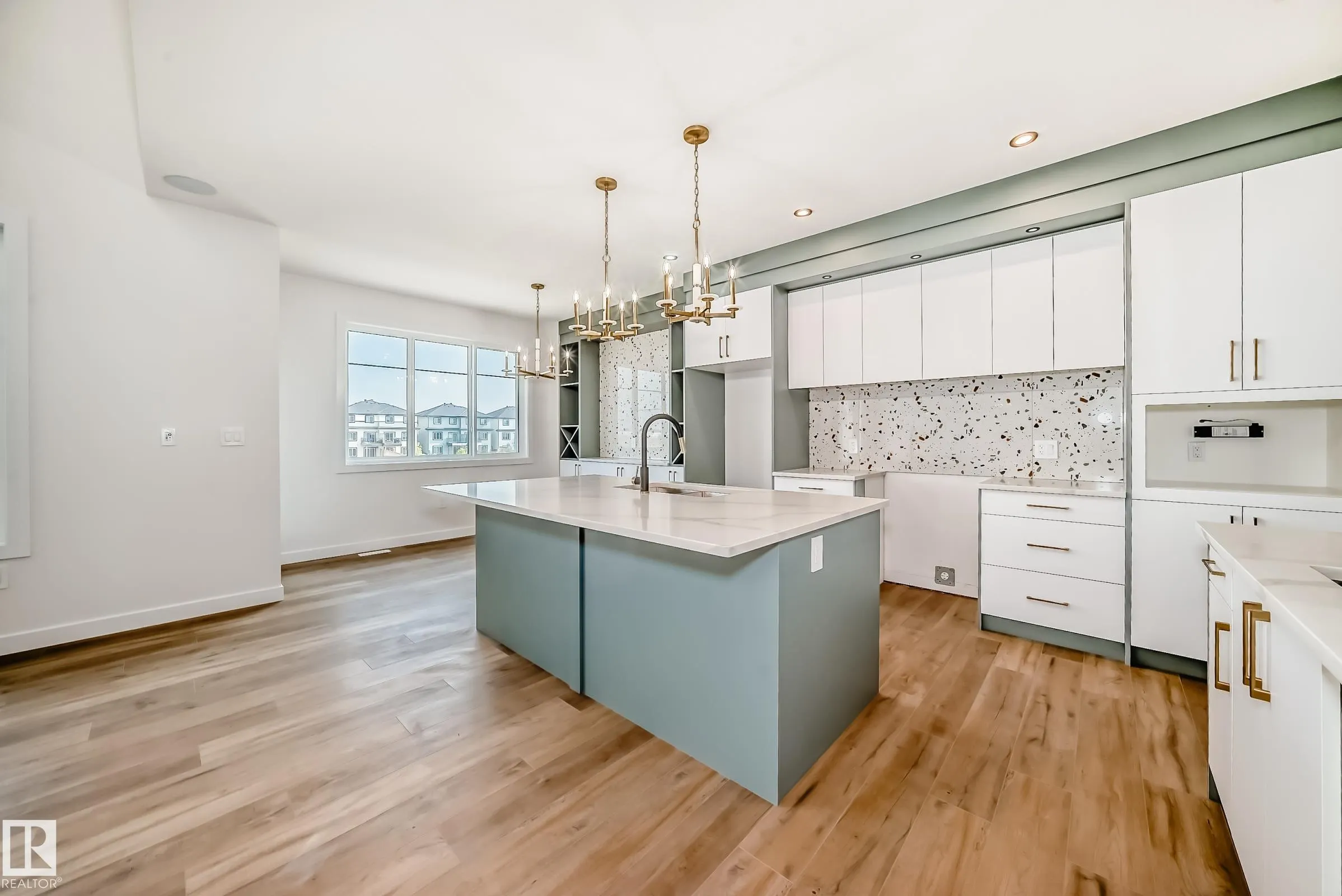15 AXELWOOD Crescent