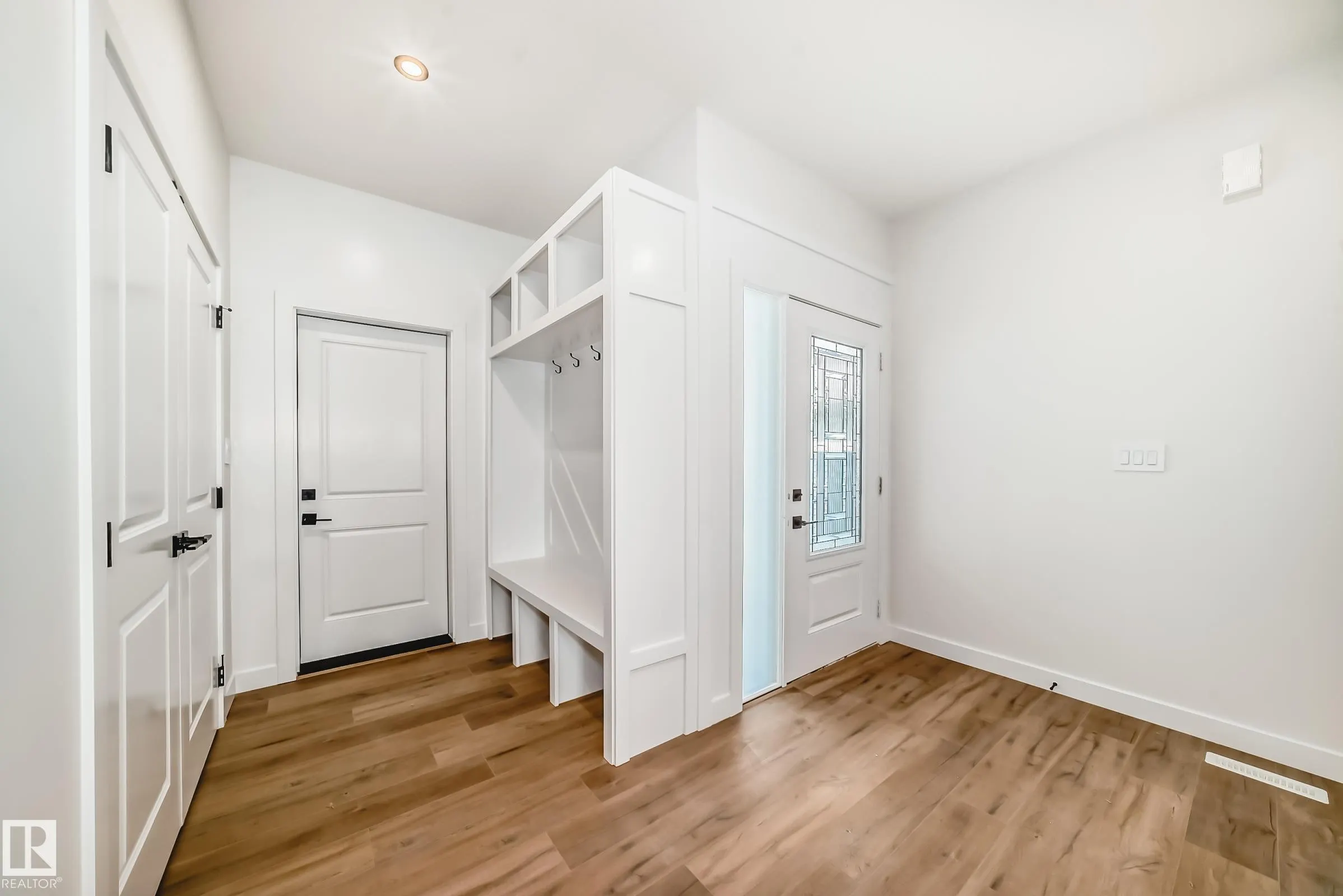 15 AXELWOOD Crescent
