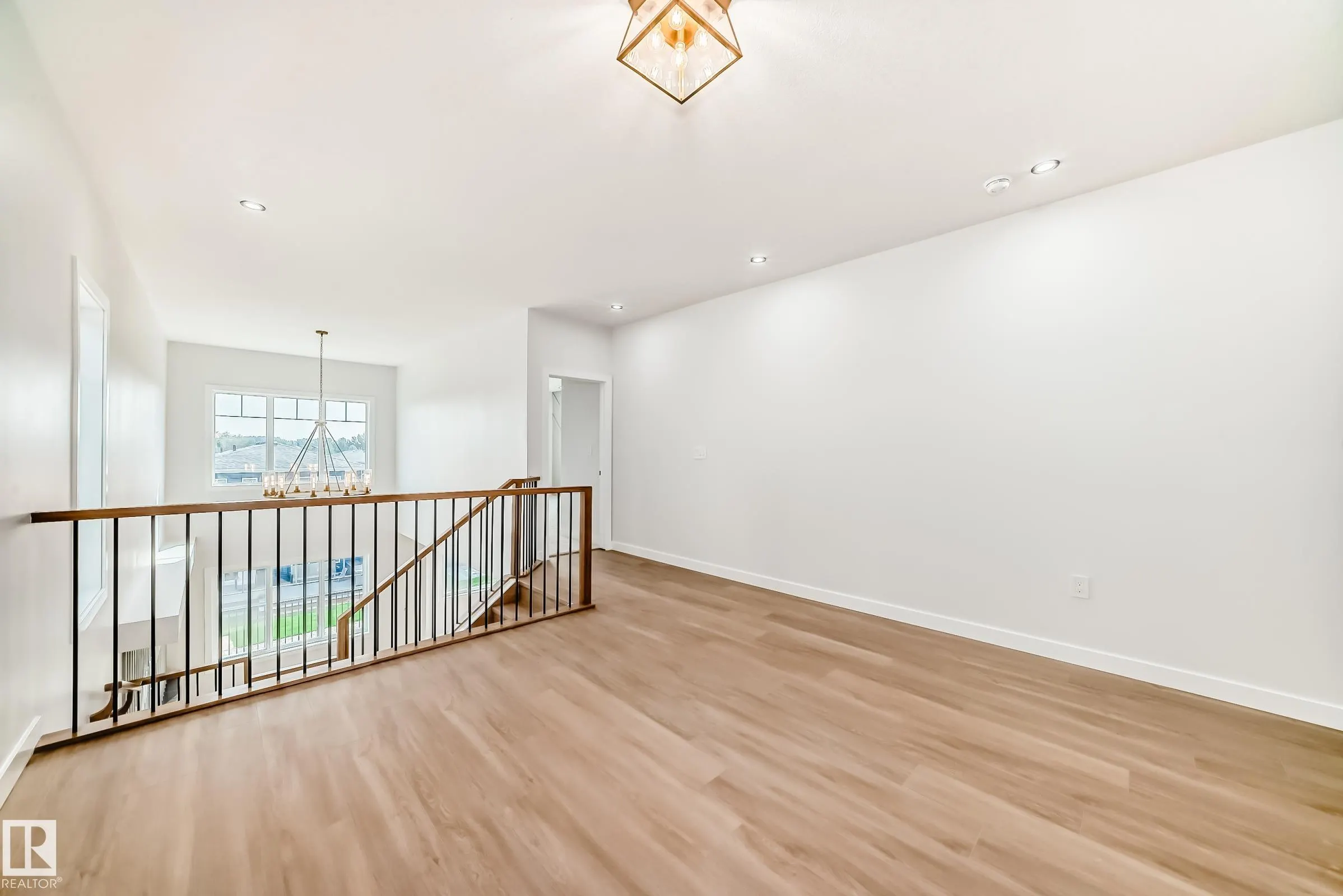 15 AXELWOOD Crescent