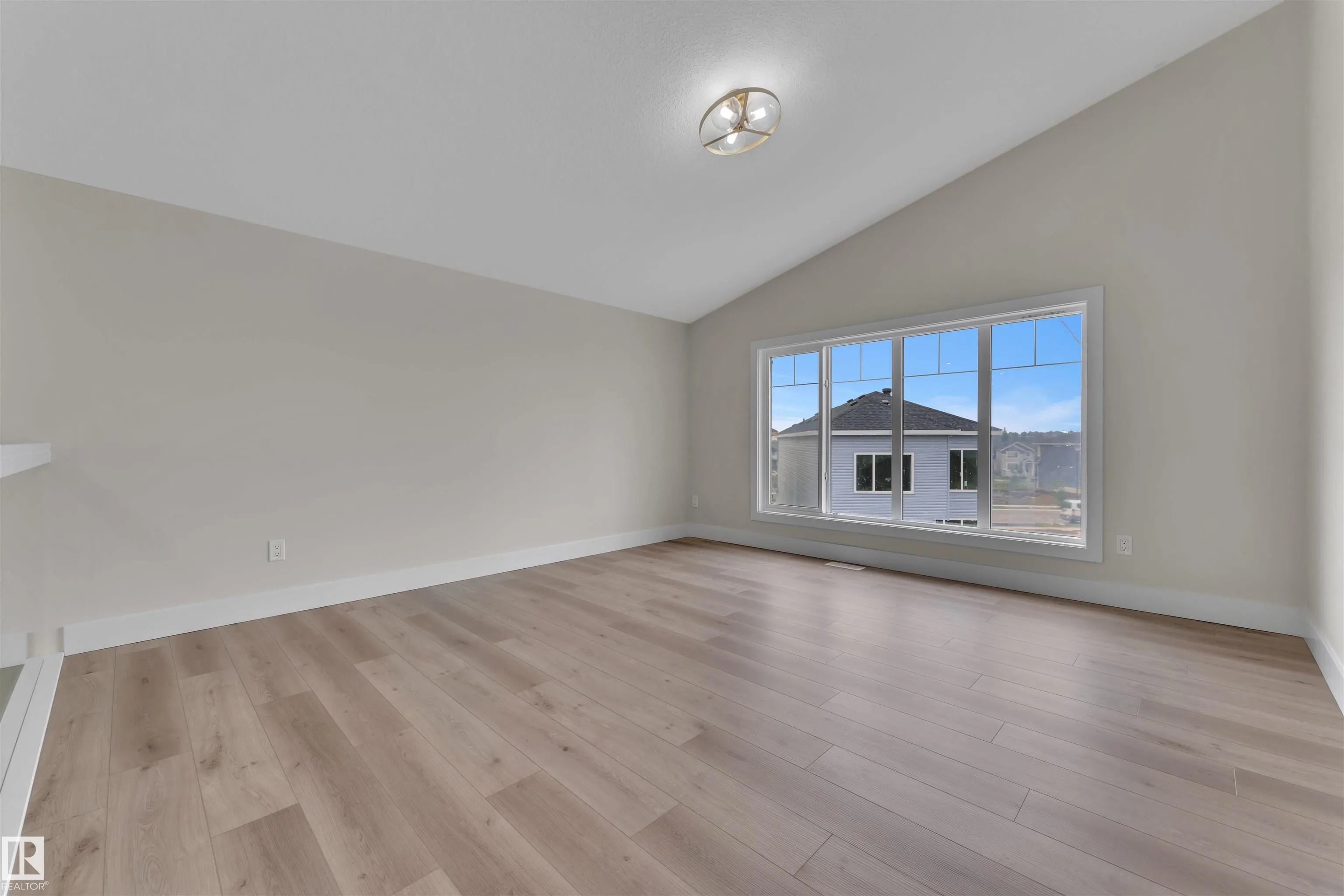 4310 35 ST