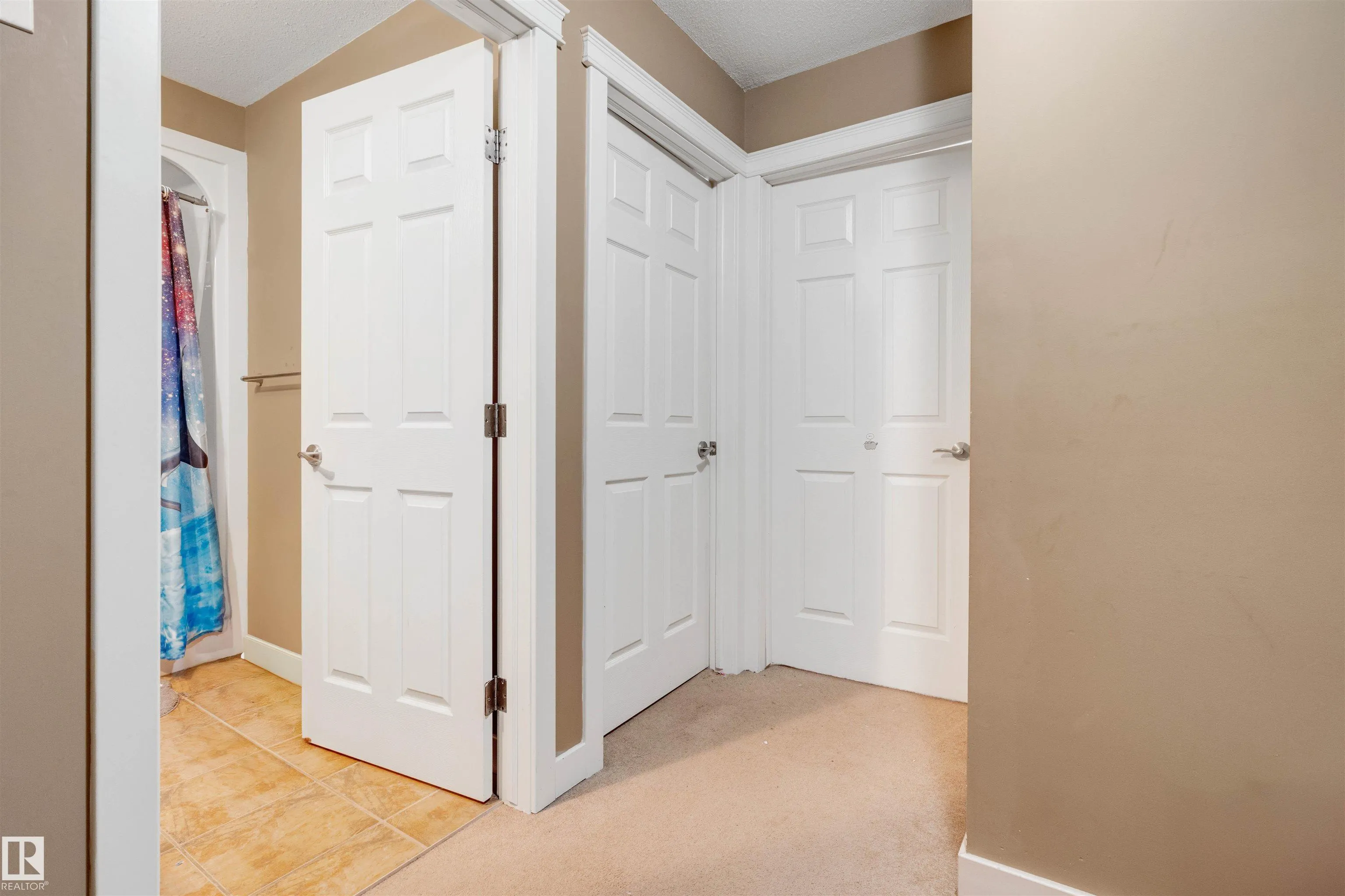 109 SANDSTONE Estates
