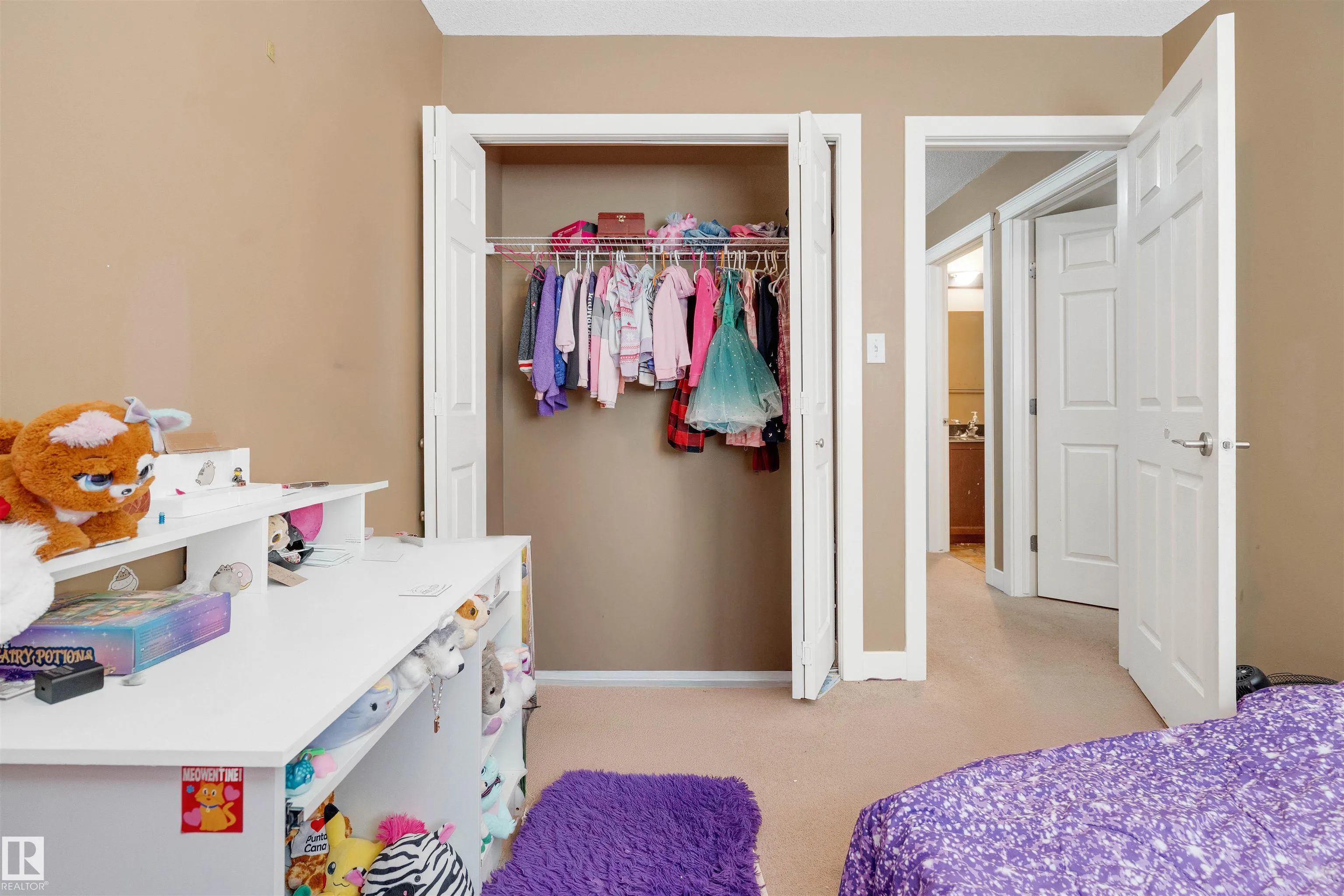 109 SANDSTONE Estates