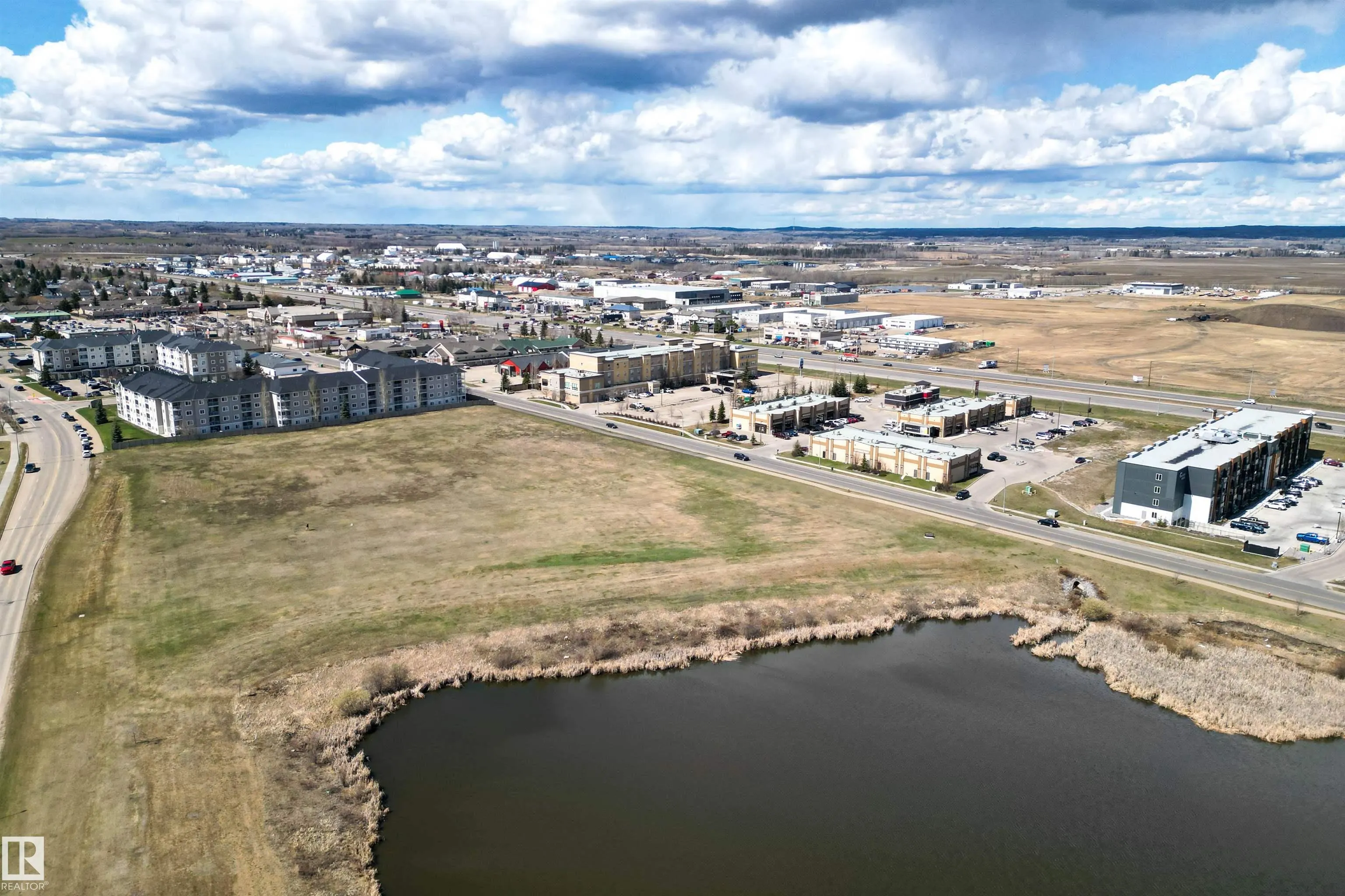 109 SANDSTONE Estates