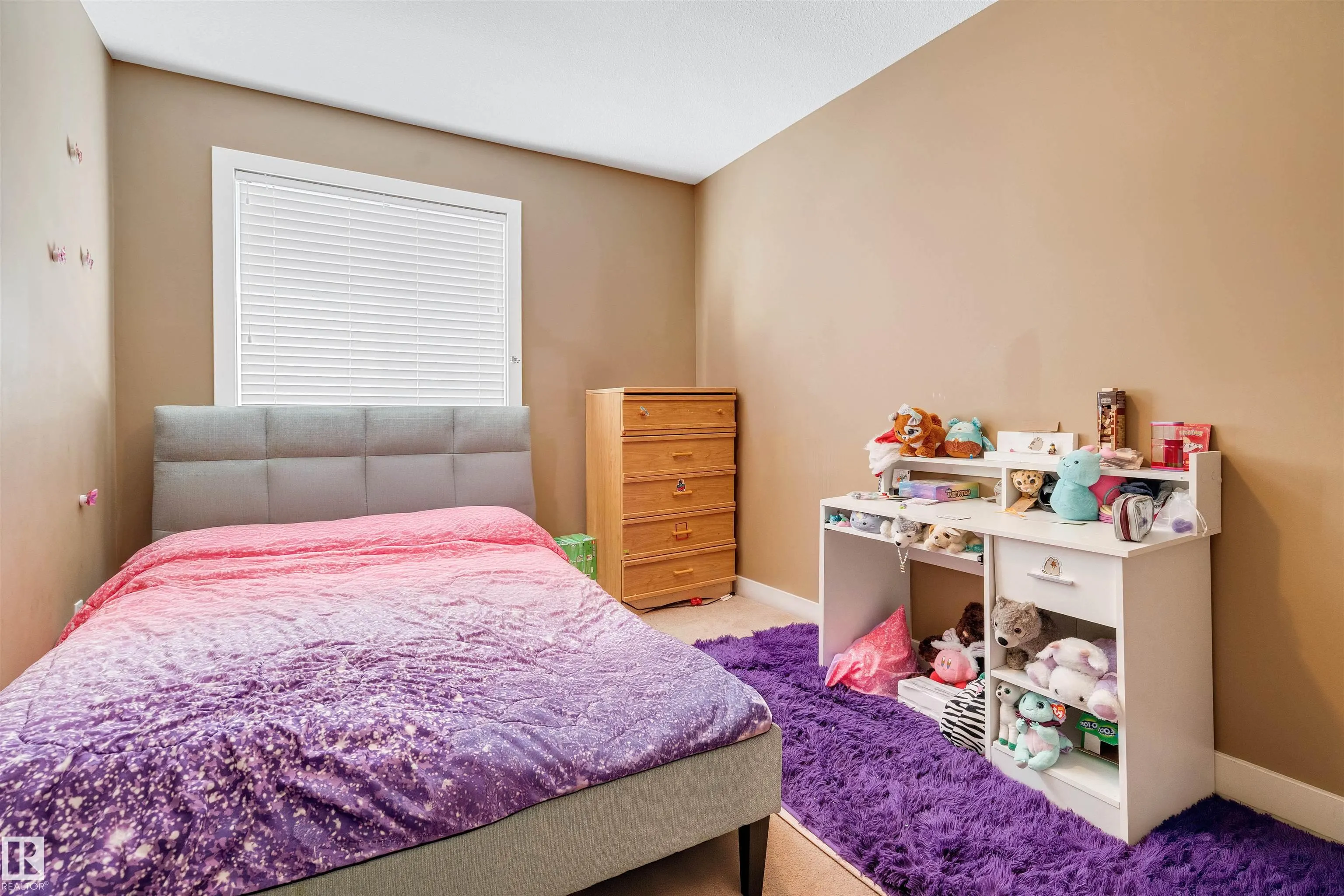 109 SANDSTONE Estates