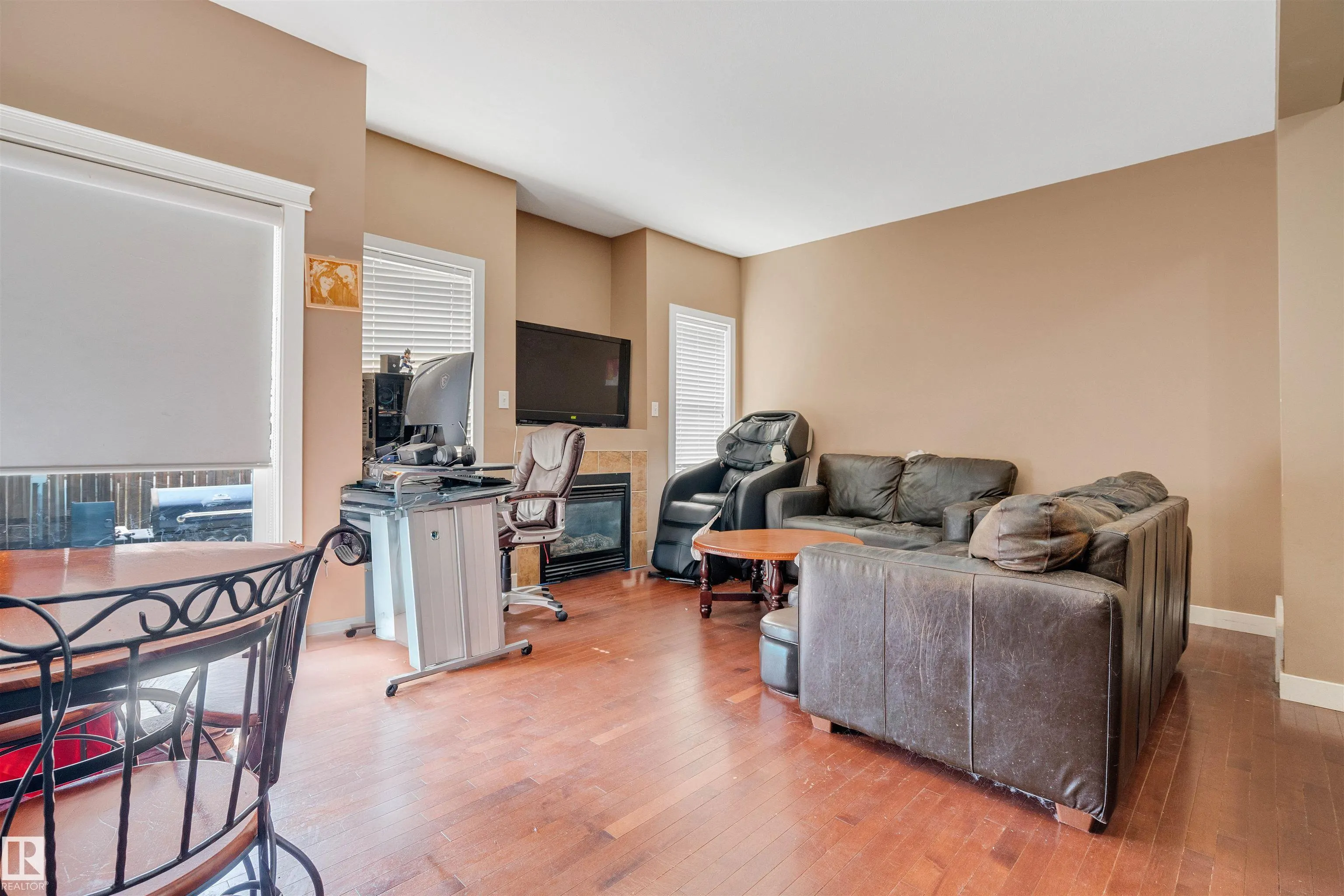 109 SANDSTONE Estates