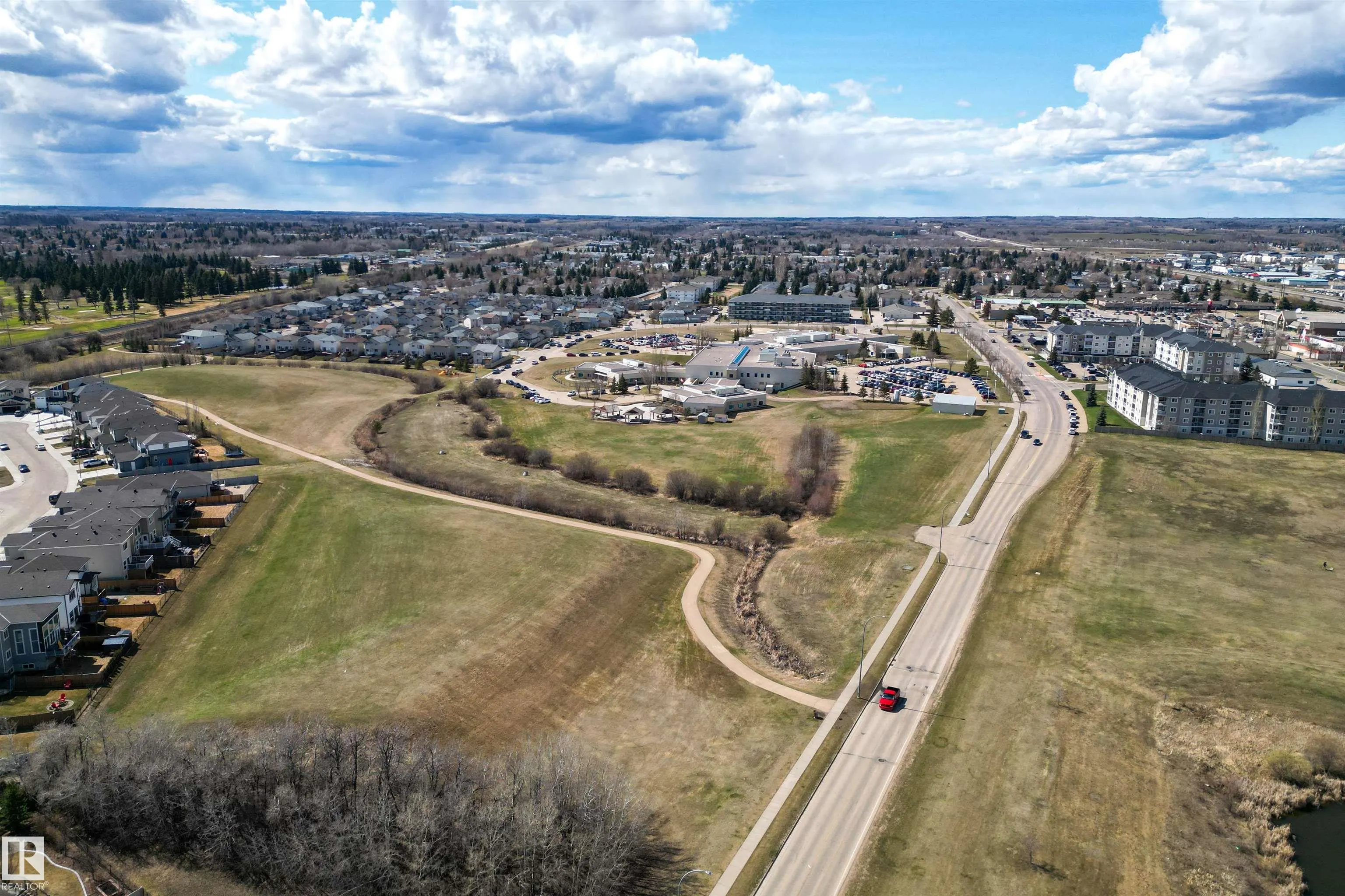 109 SANDSTONE Estates