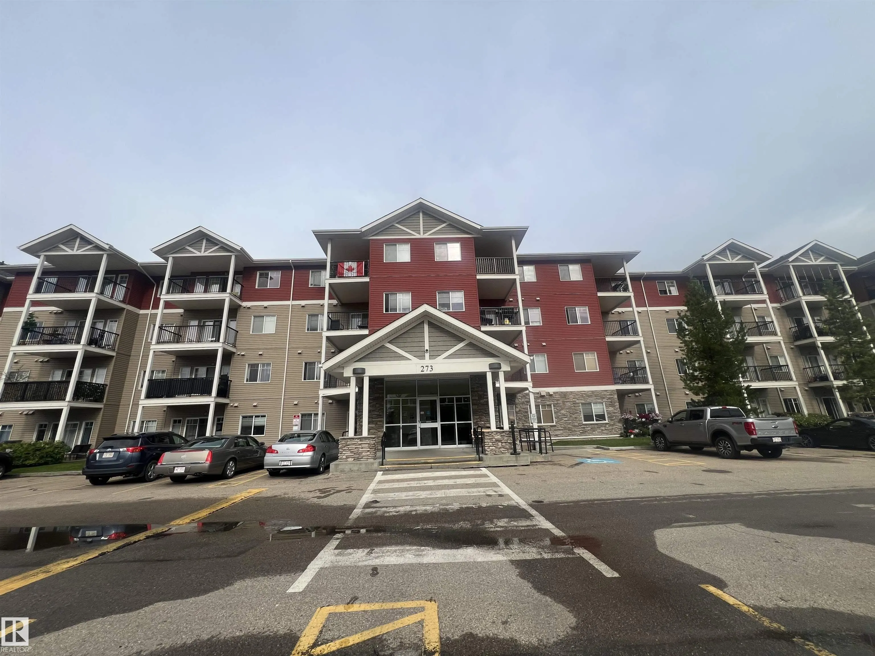 273 CHARLOTTE Way