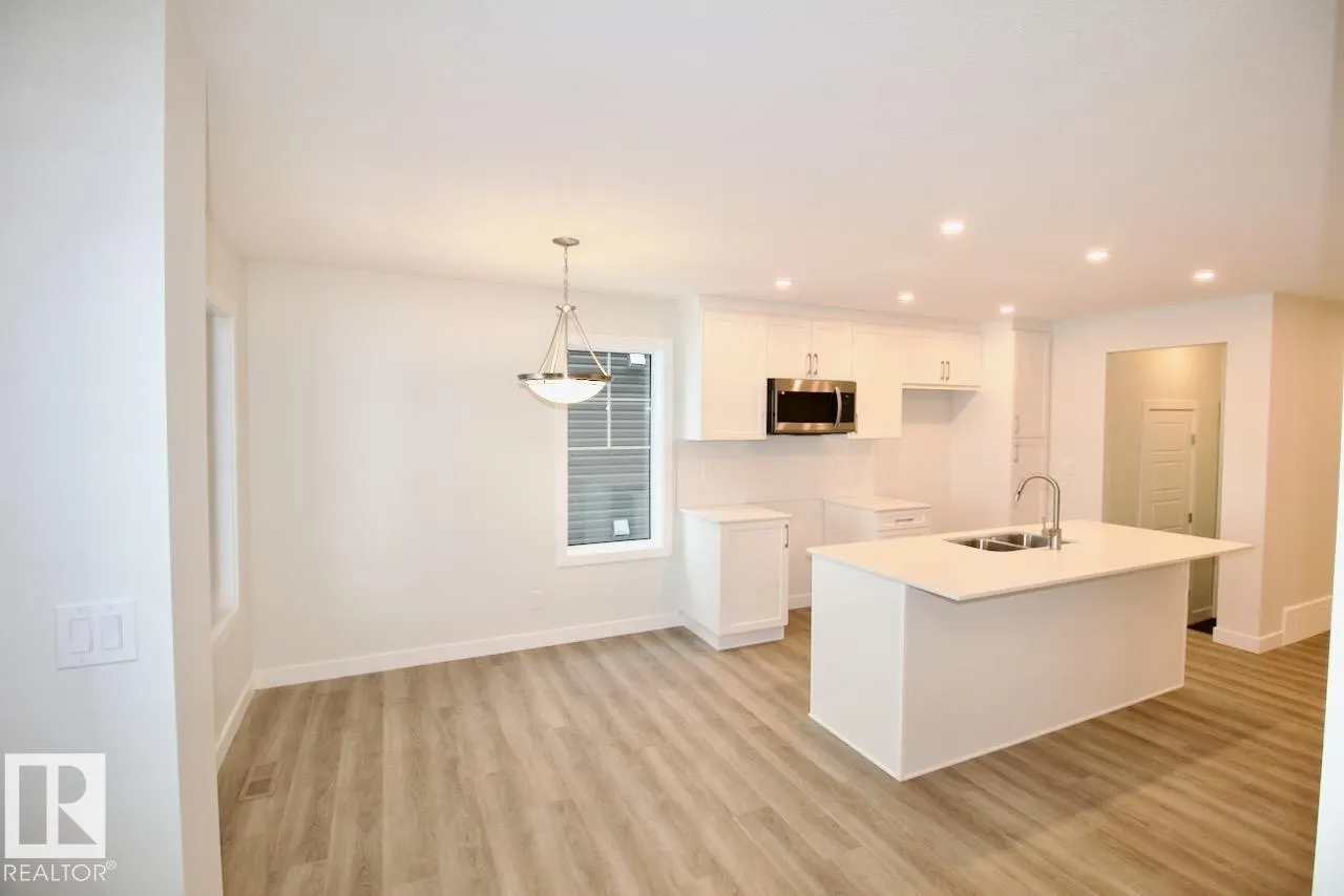 1045 HELEN LAVENDER LANE Lane