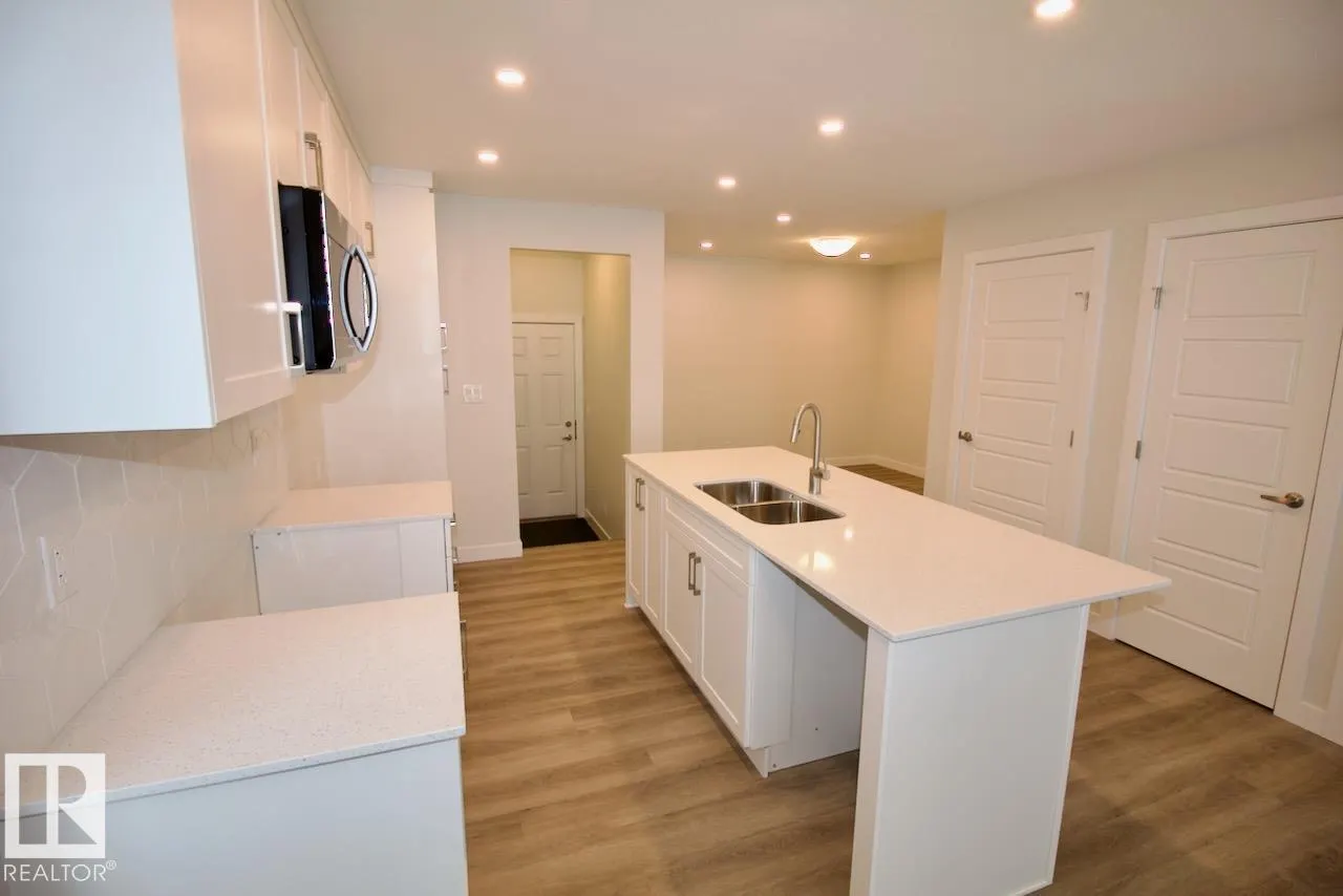 1045 HELEN LAVENDER LANE Lane