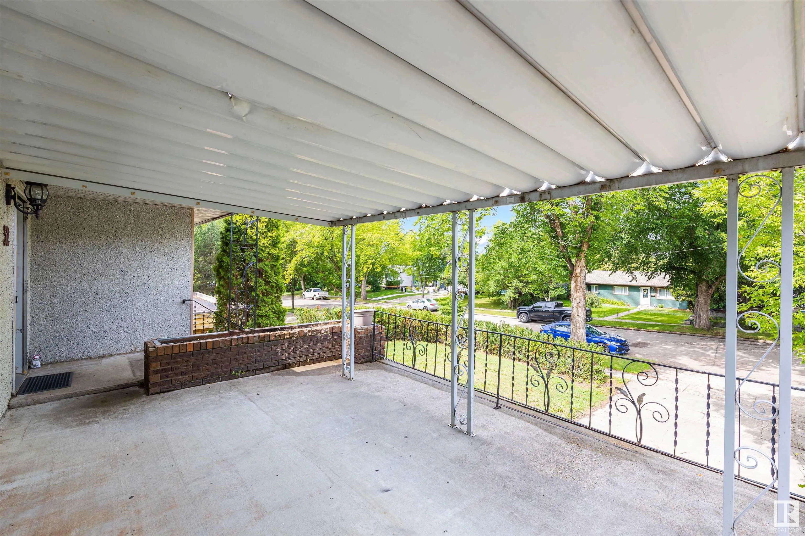 52 BELMONT Drive
