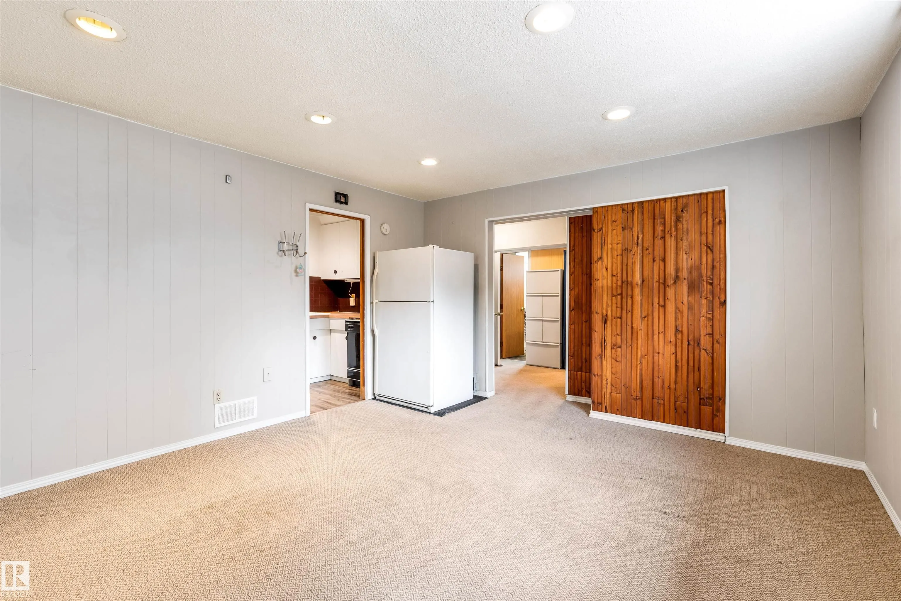 52 BELMONT Drive