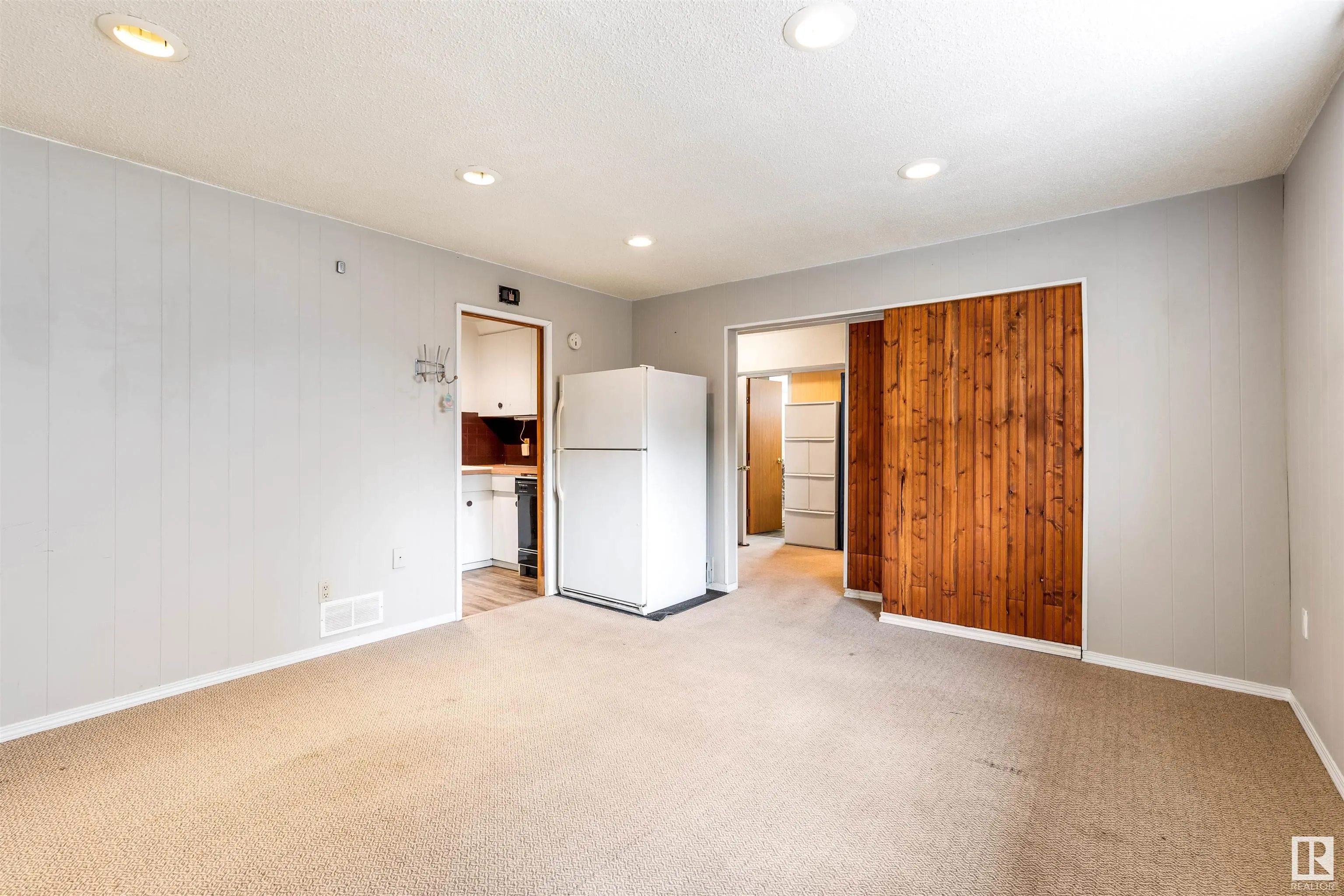 52 BELMONT Drive