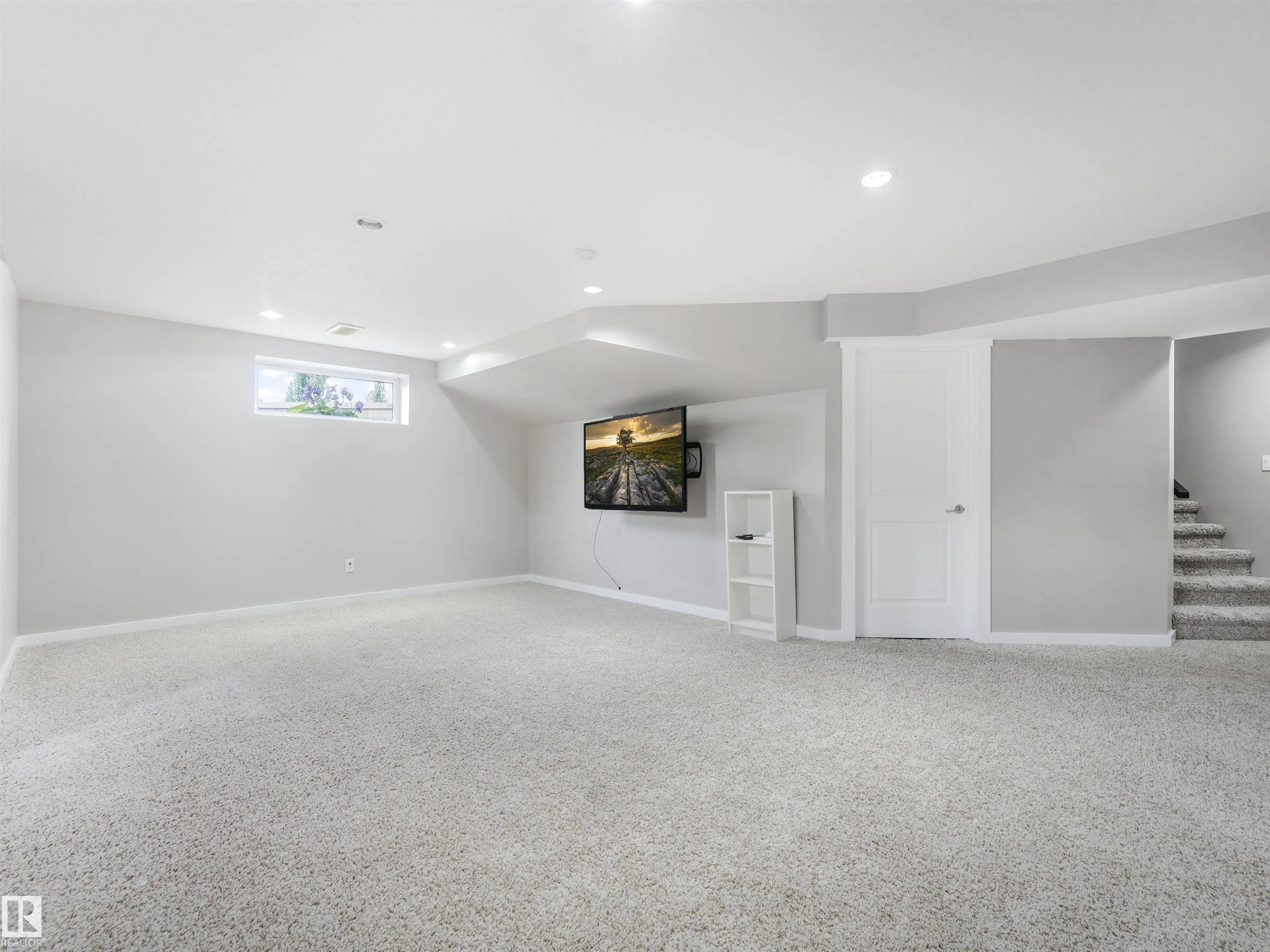 55 RIDGELAND Point(e)